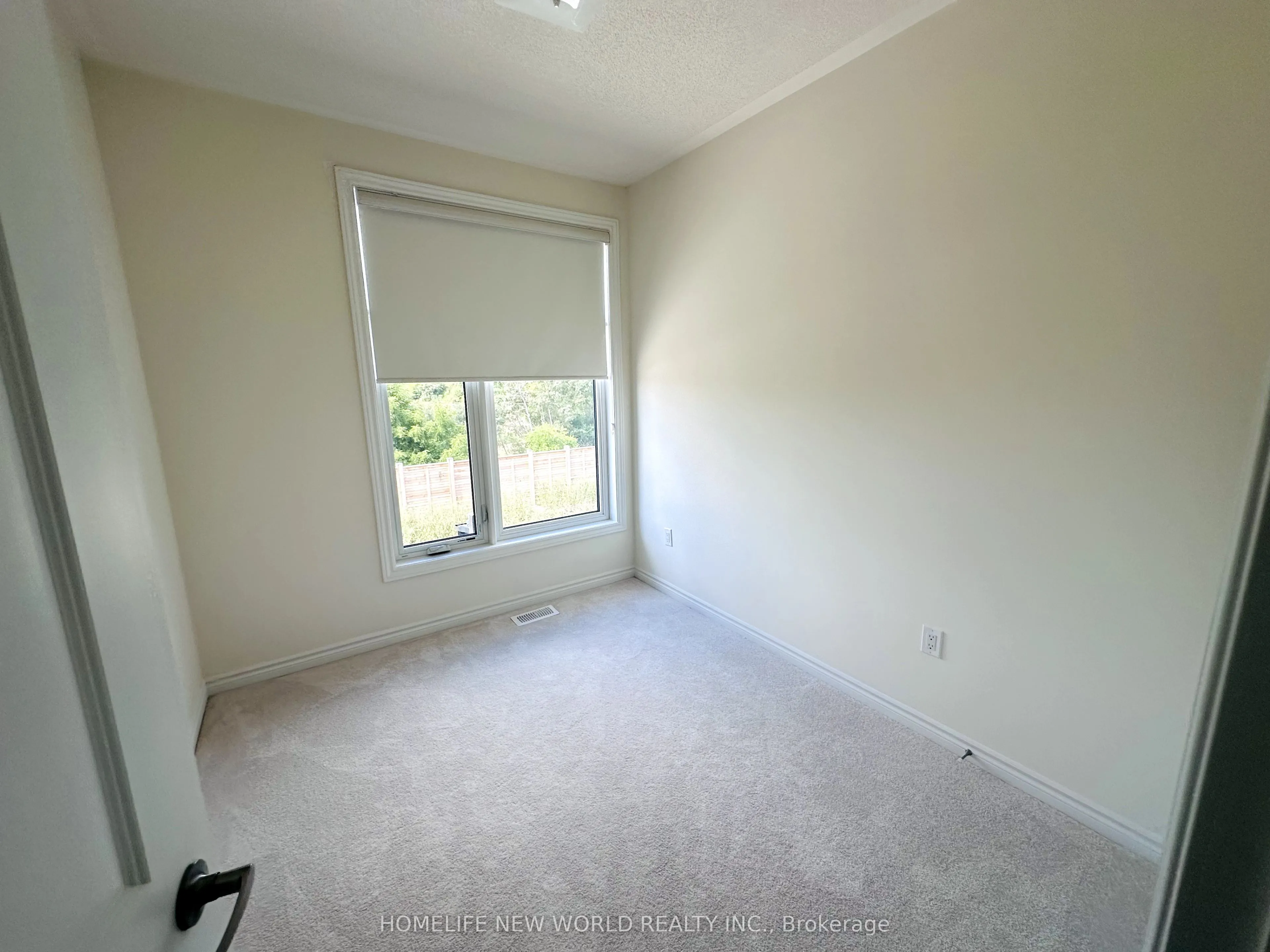 33 Drainie Street