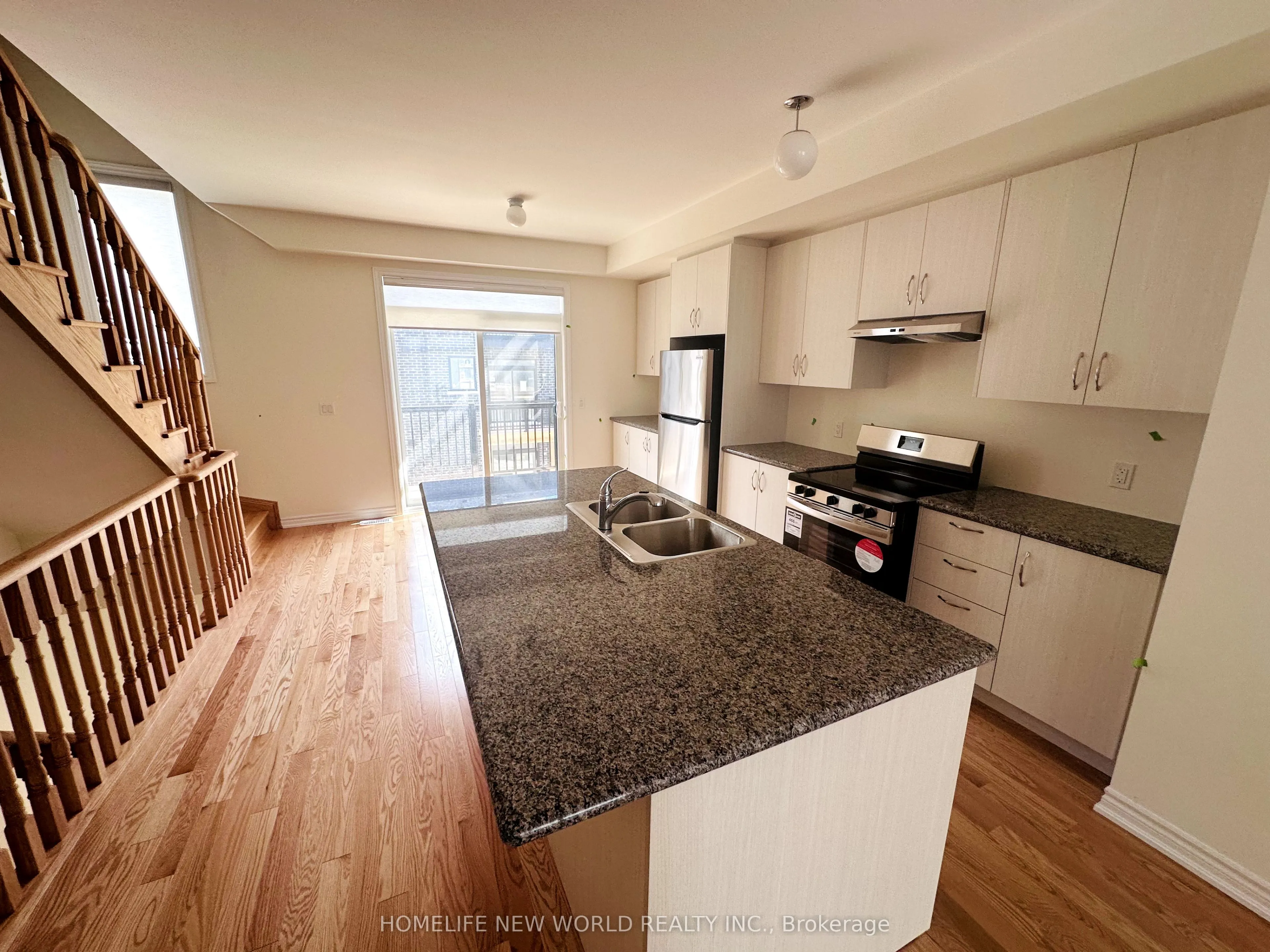 33 Drainie Street
