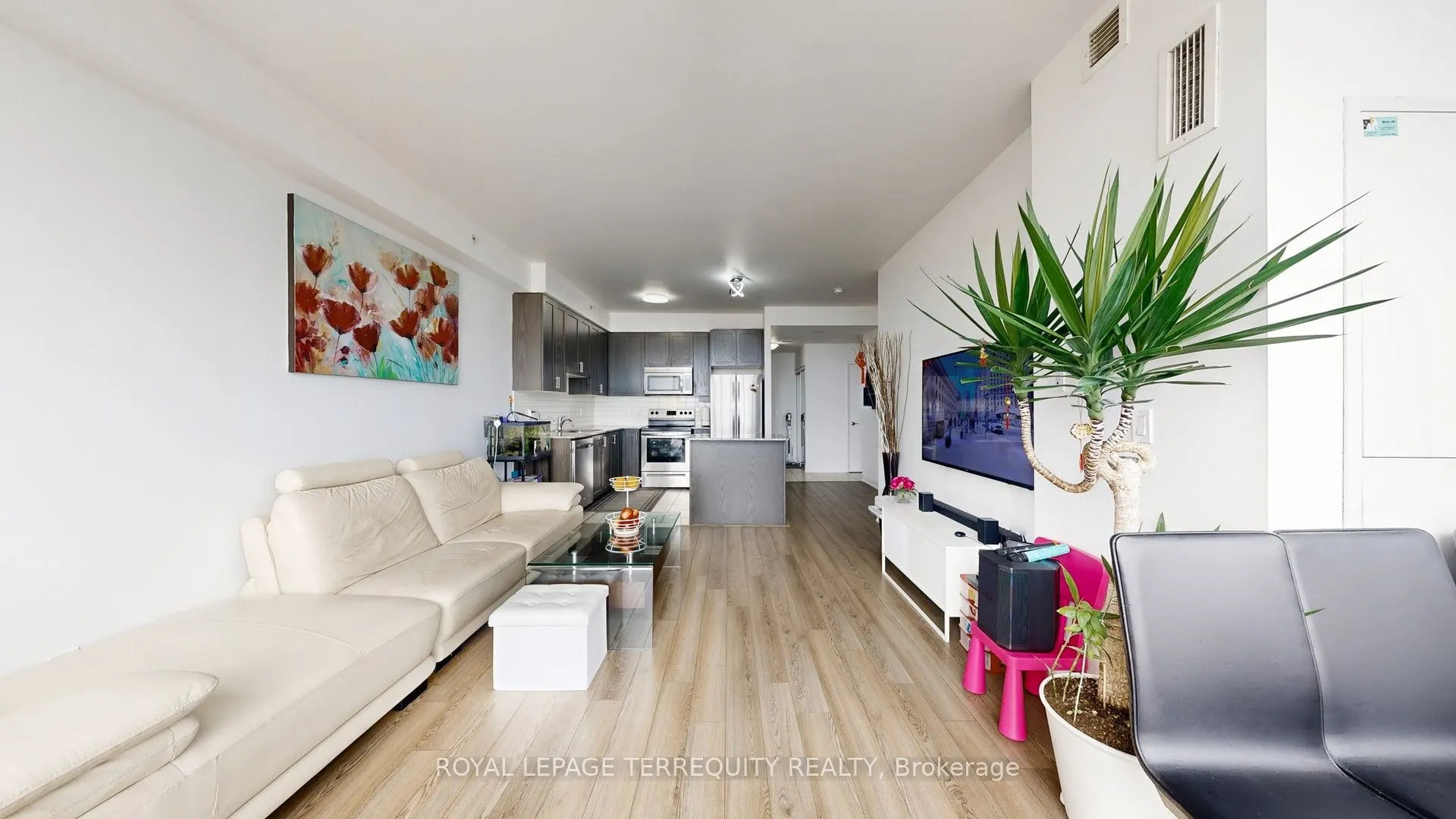 2900 Highway 7 Street, #910