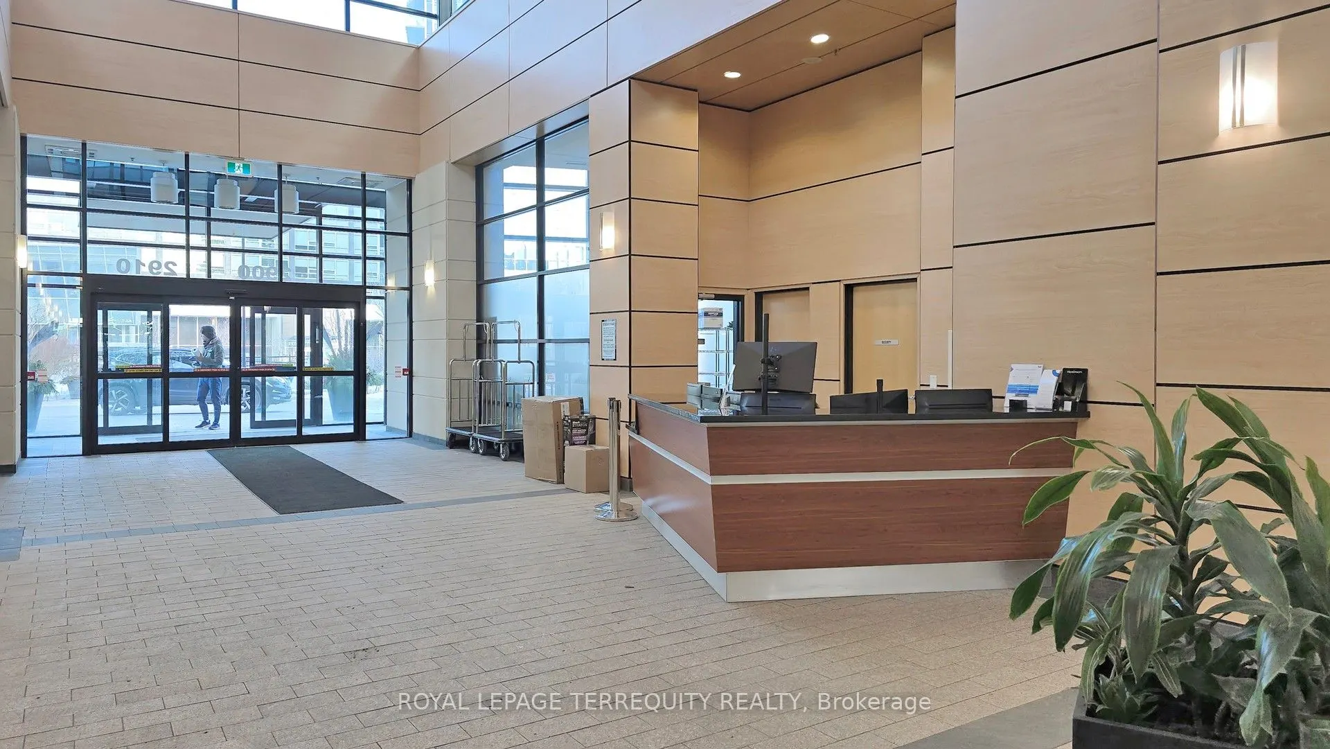 2900 Highway 7 Street, #910