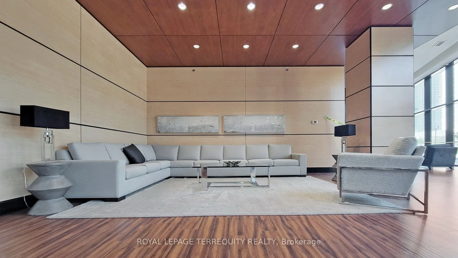 2900 Highway 7 Street, #910