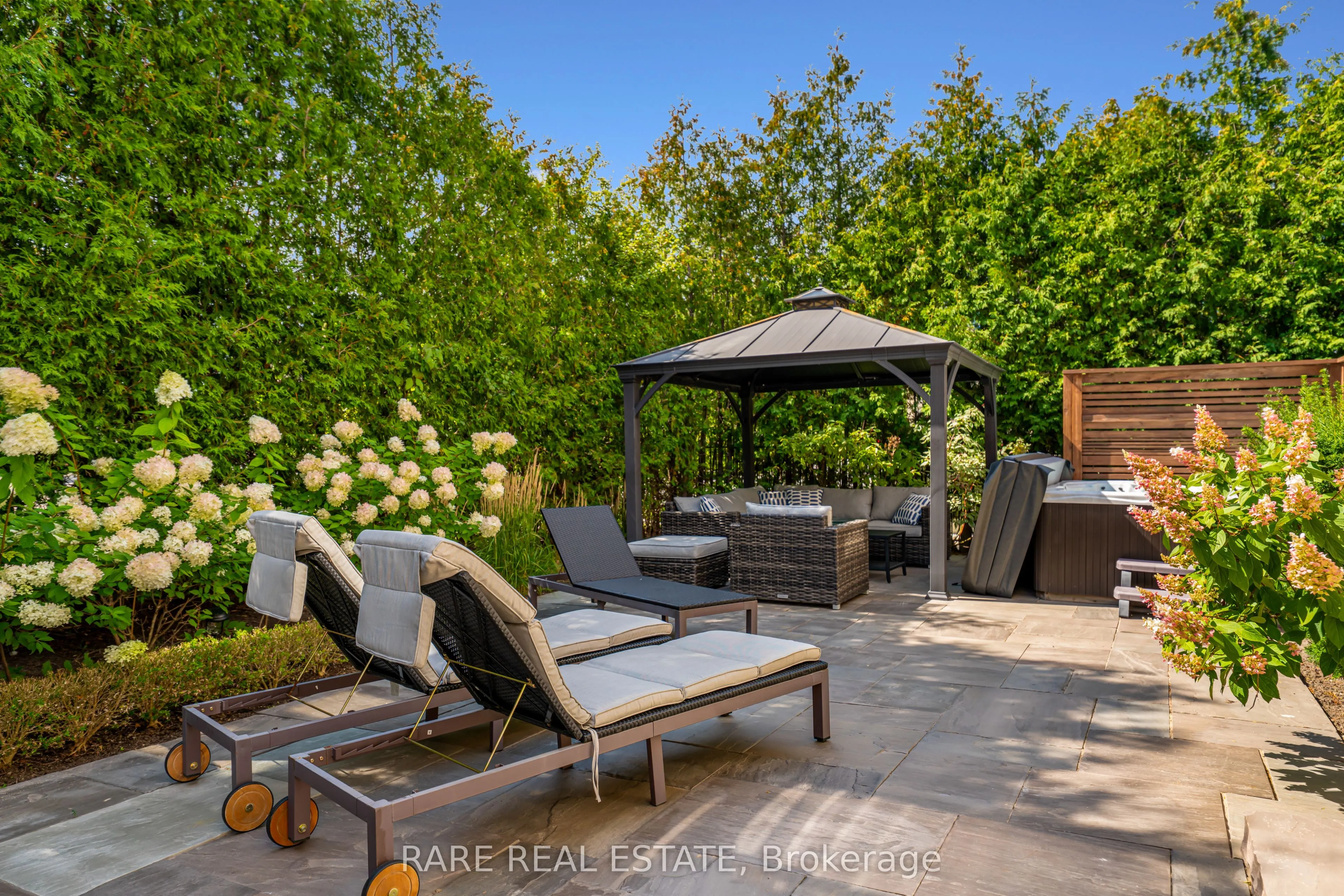 545 Highcliffe Drive