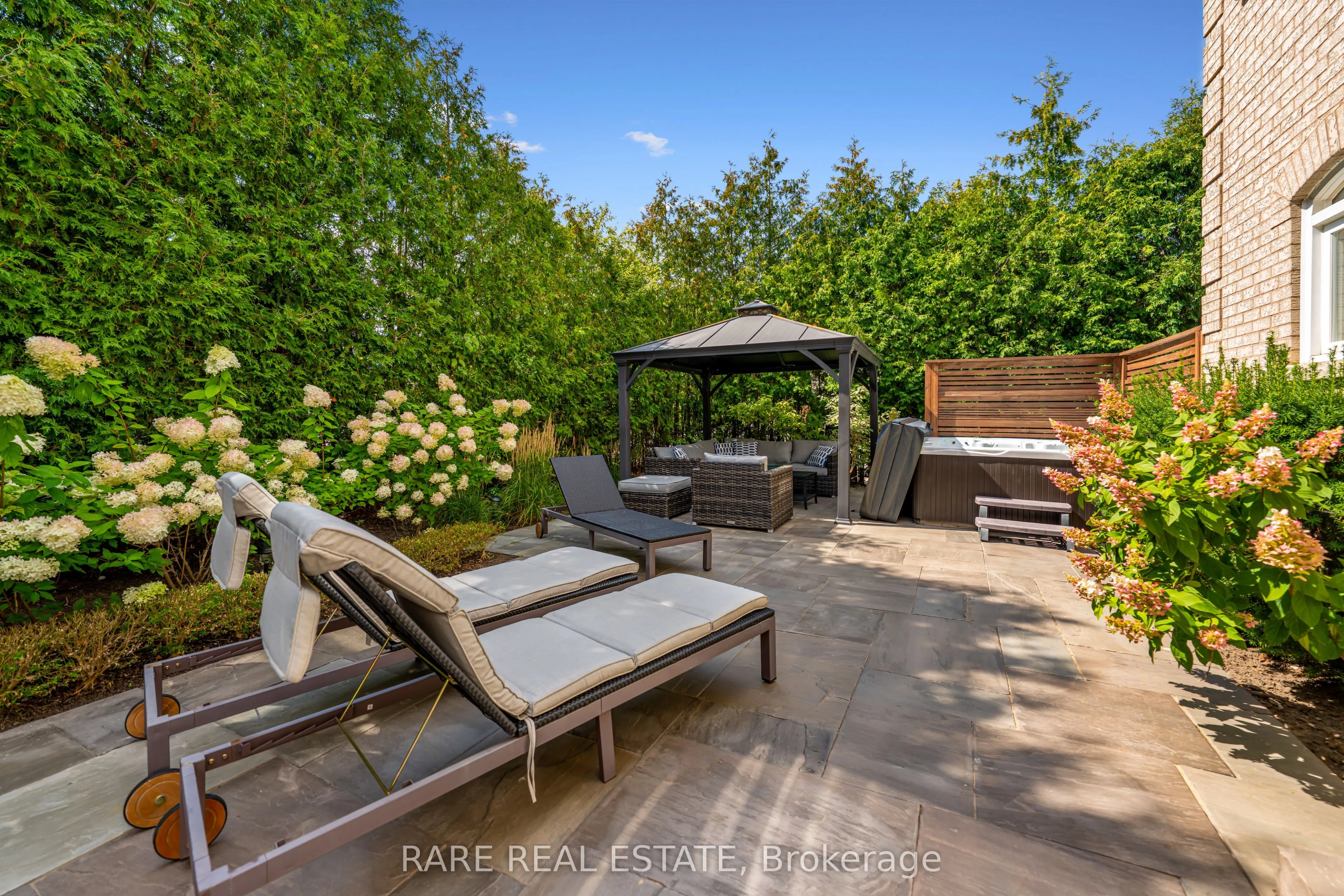 545 Highcliffe Drive