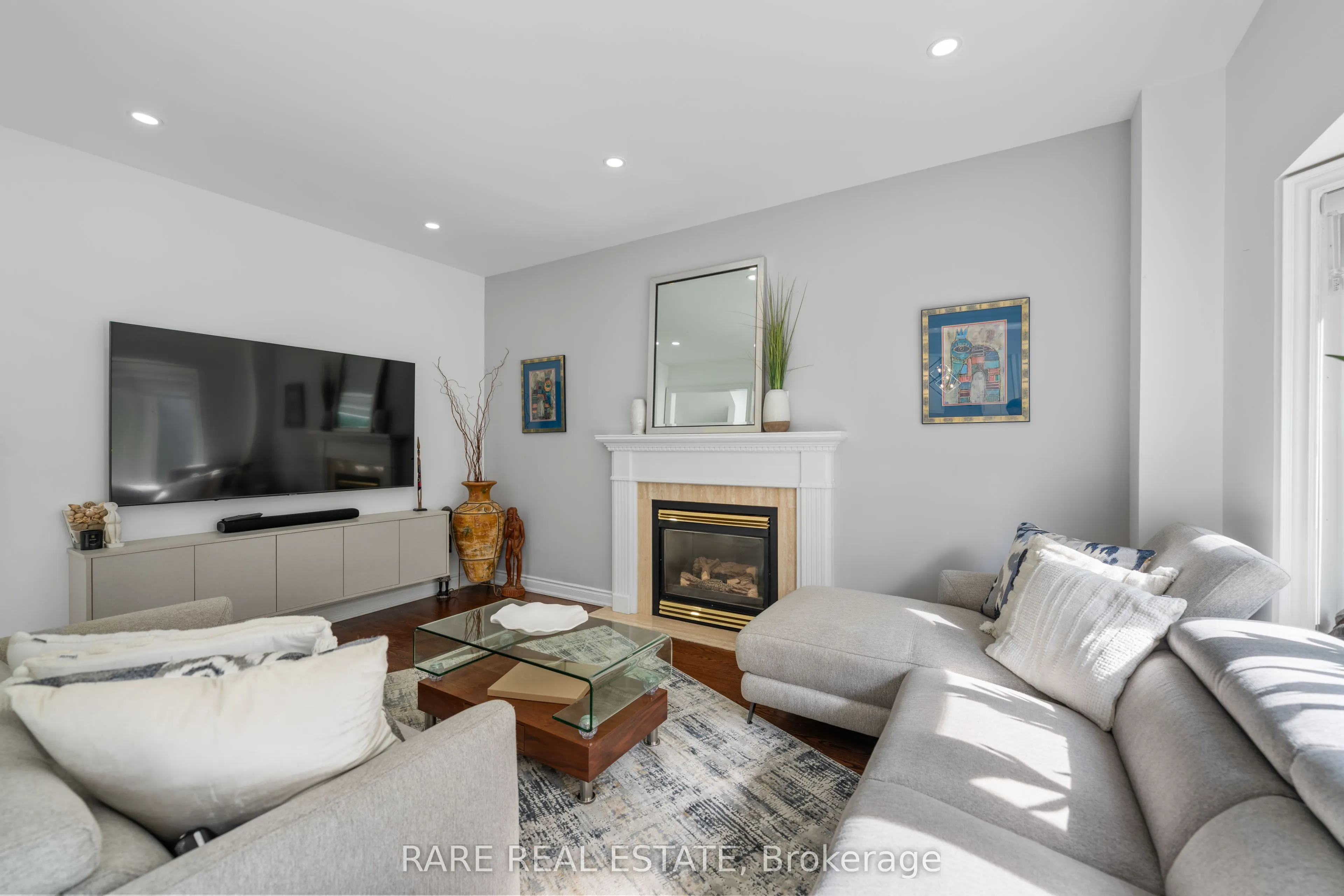 545 Highcliffe Drive