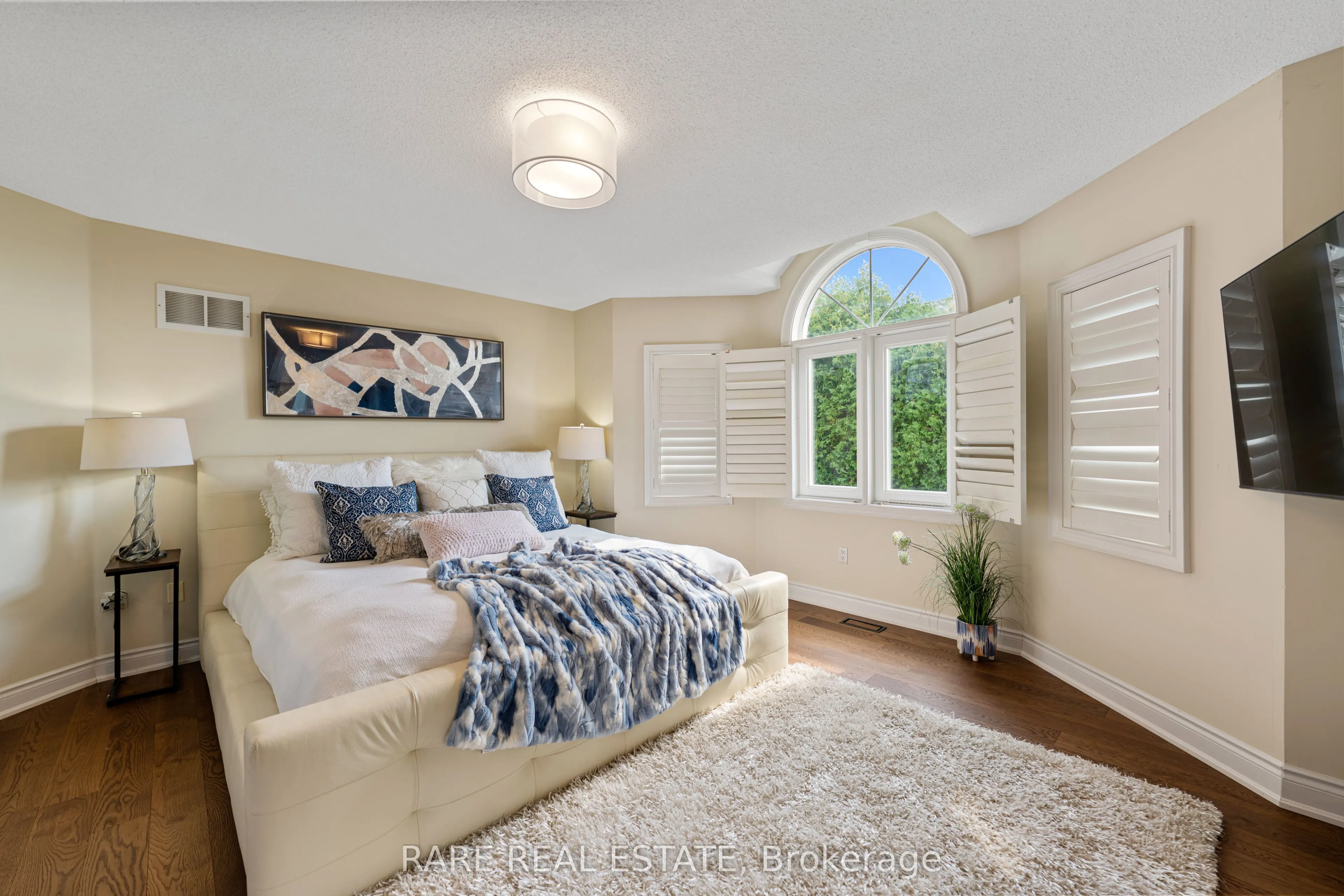 545 Highcliffe Drive