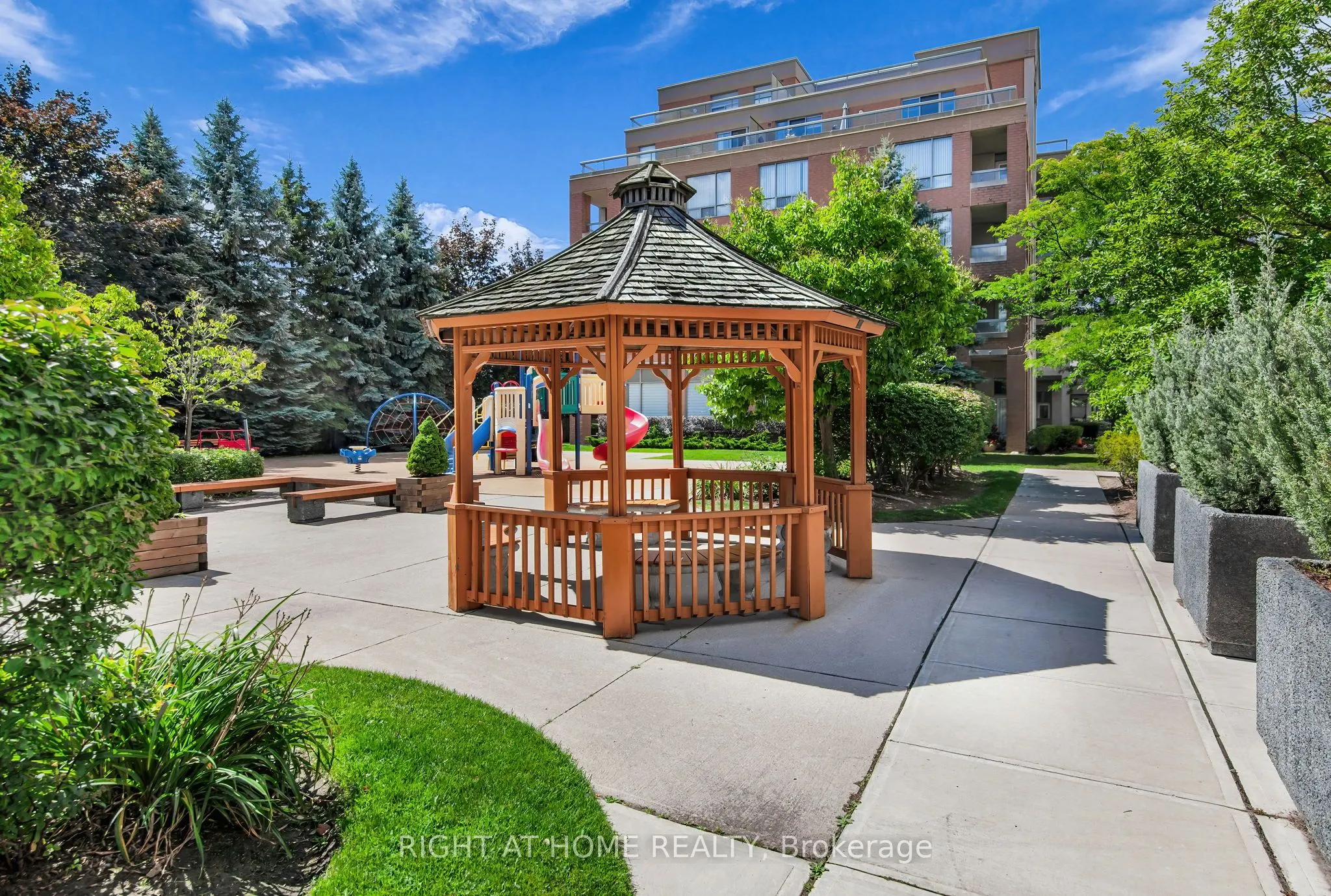 29 Northern Hts Drive, #601