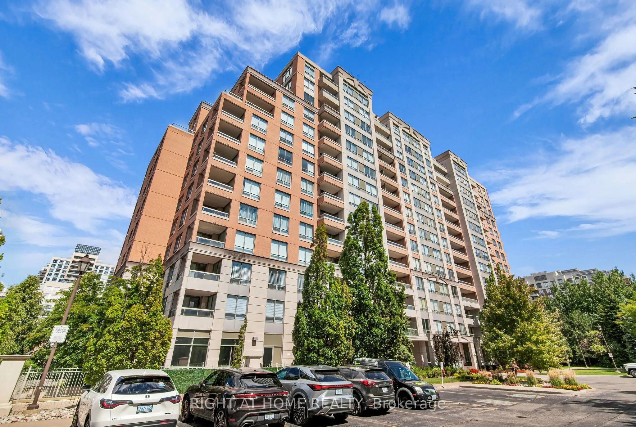 29 Northern Hts Drive, #601