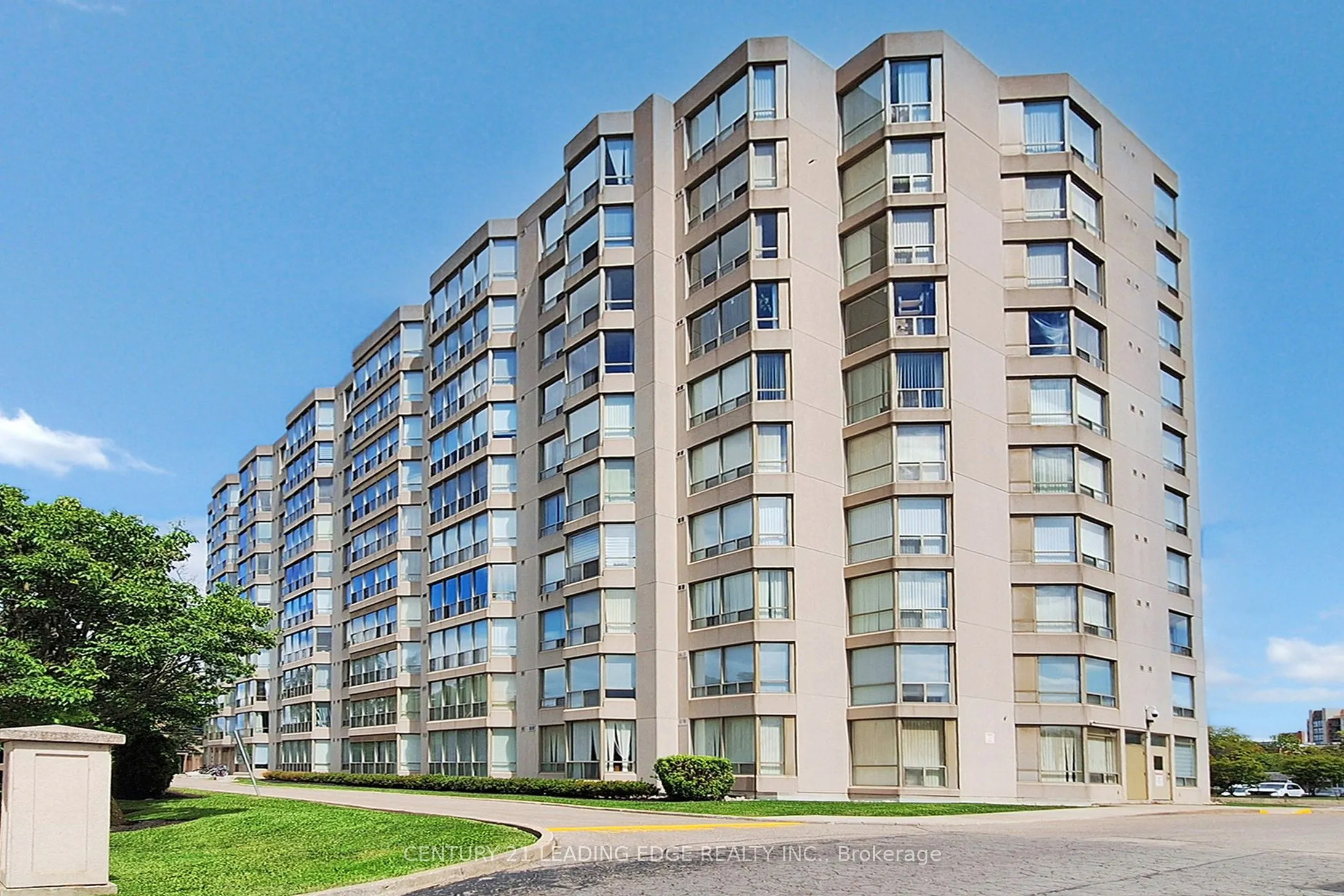 309 Major Mackenzie Drive E, #413
