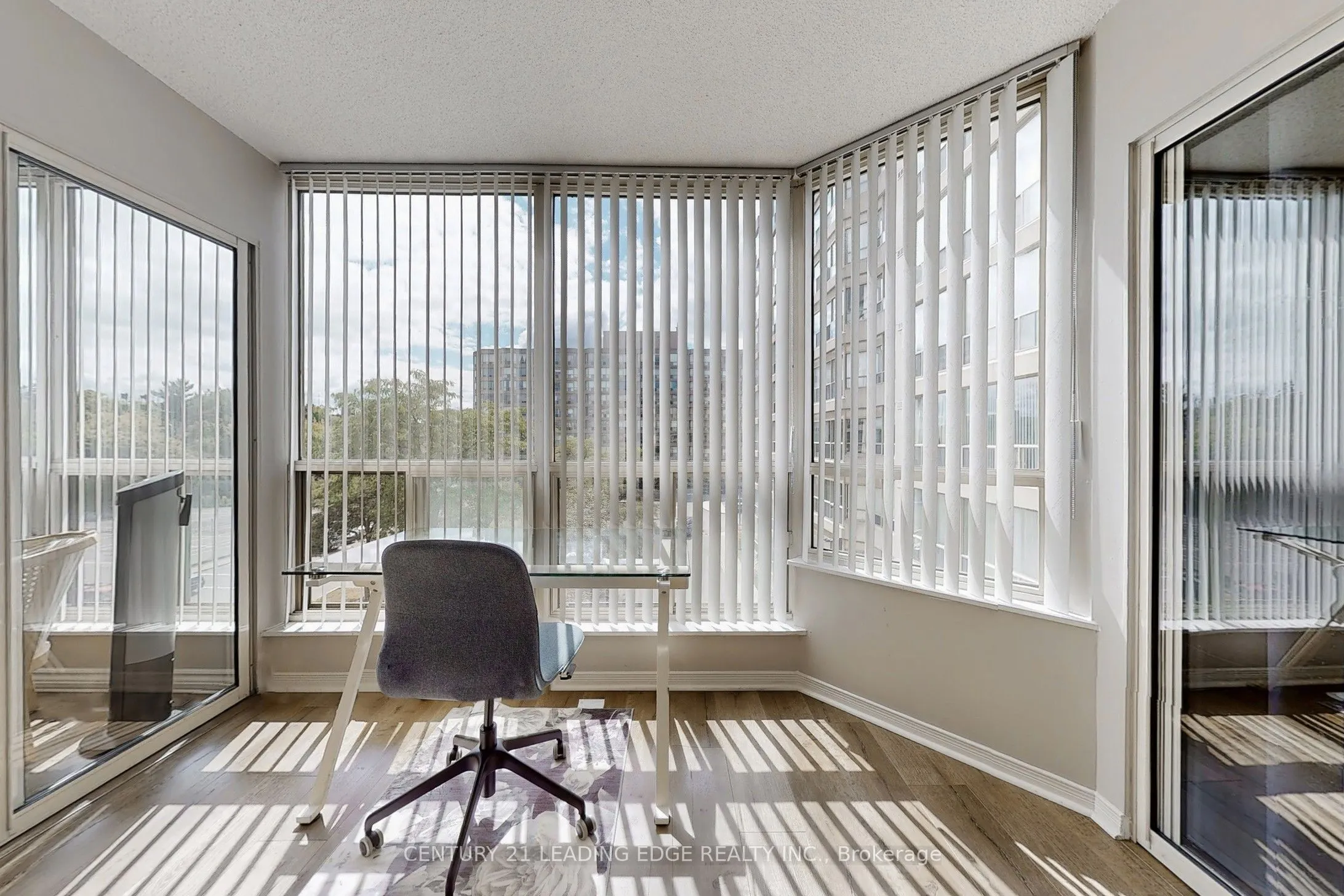 309 Major Mackenzie Drive E, #413