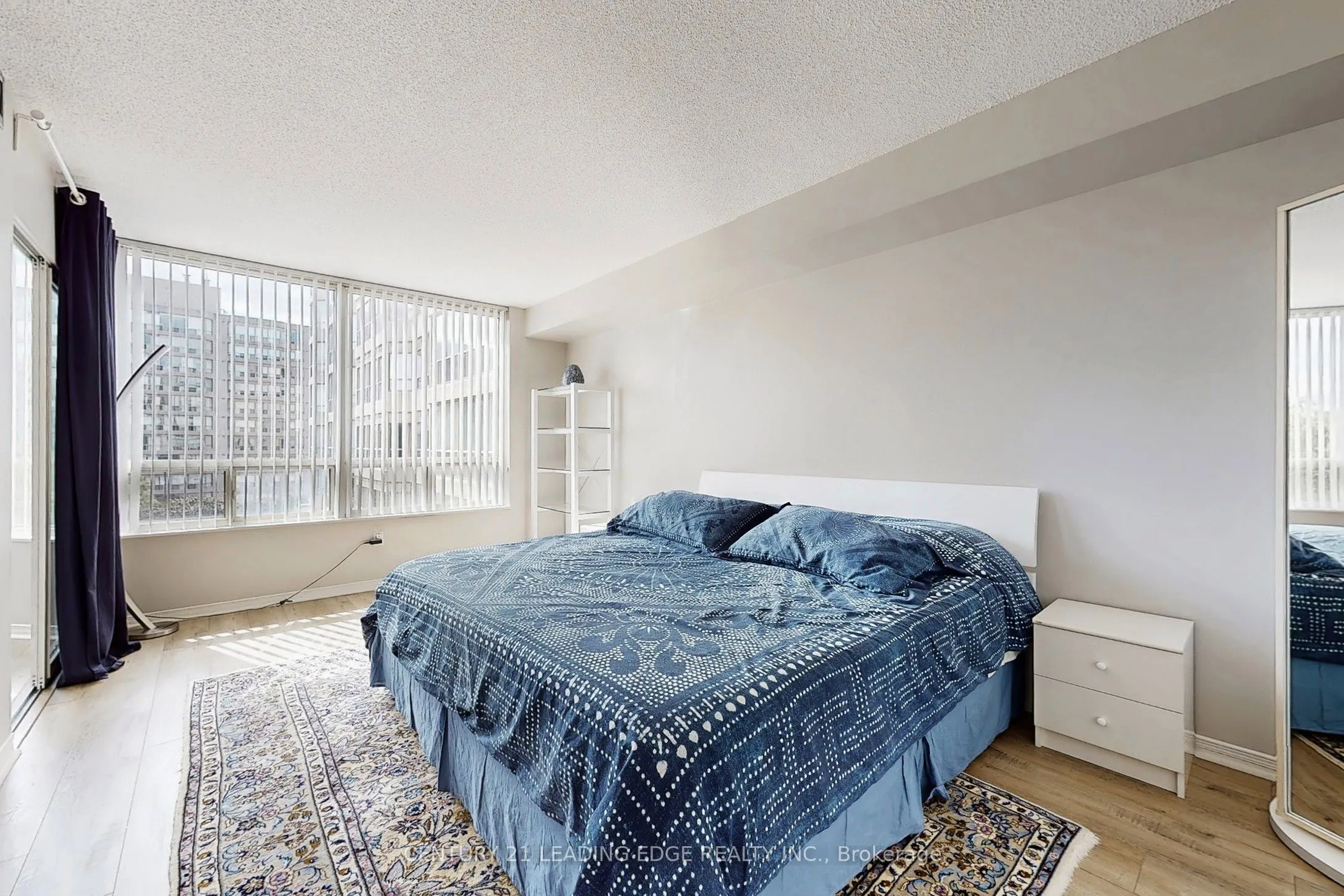 309 Major Mackenzie Drive E, #413