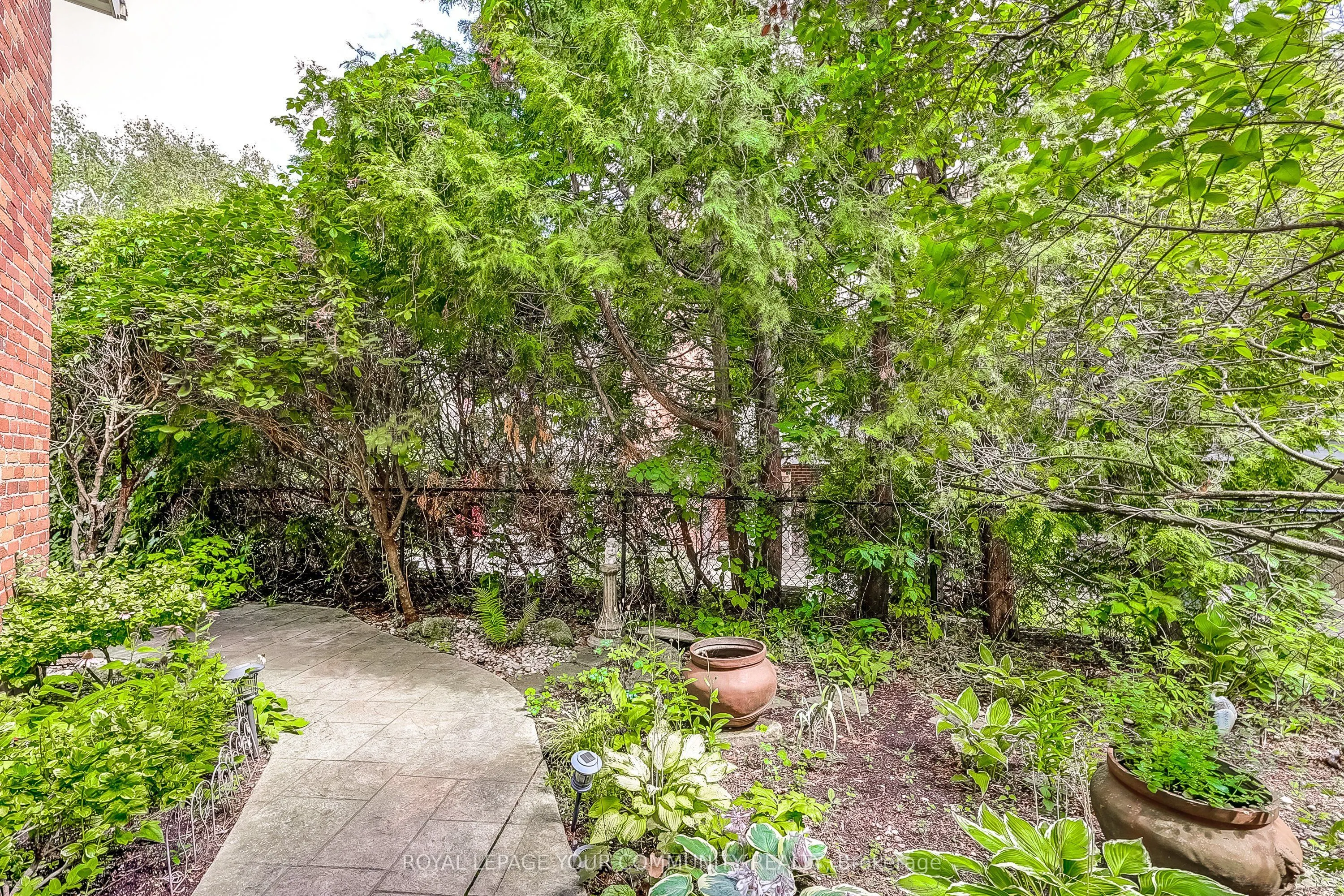 54 Cricklewood Crescent