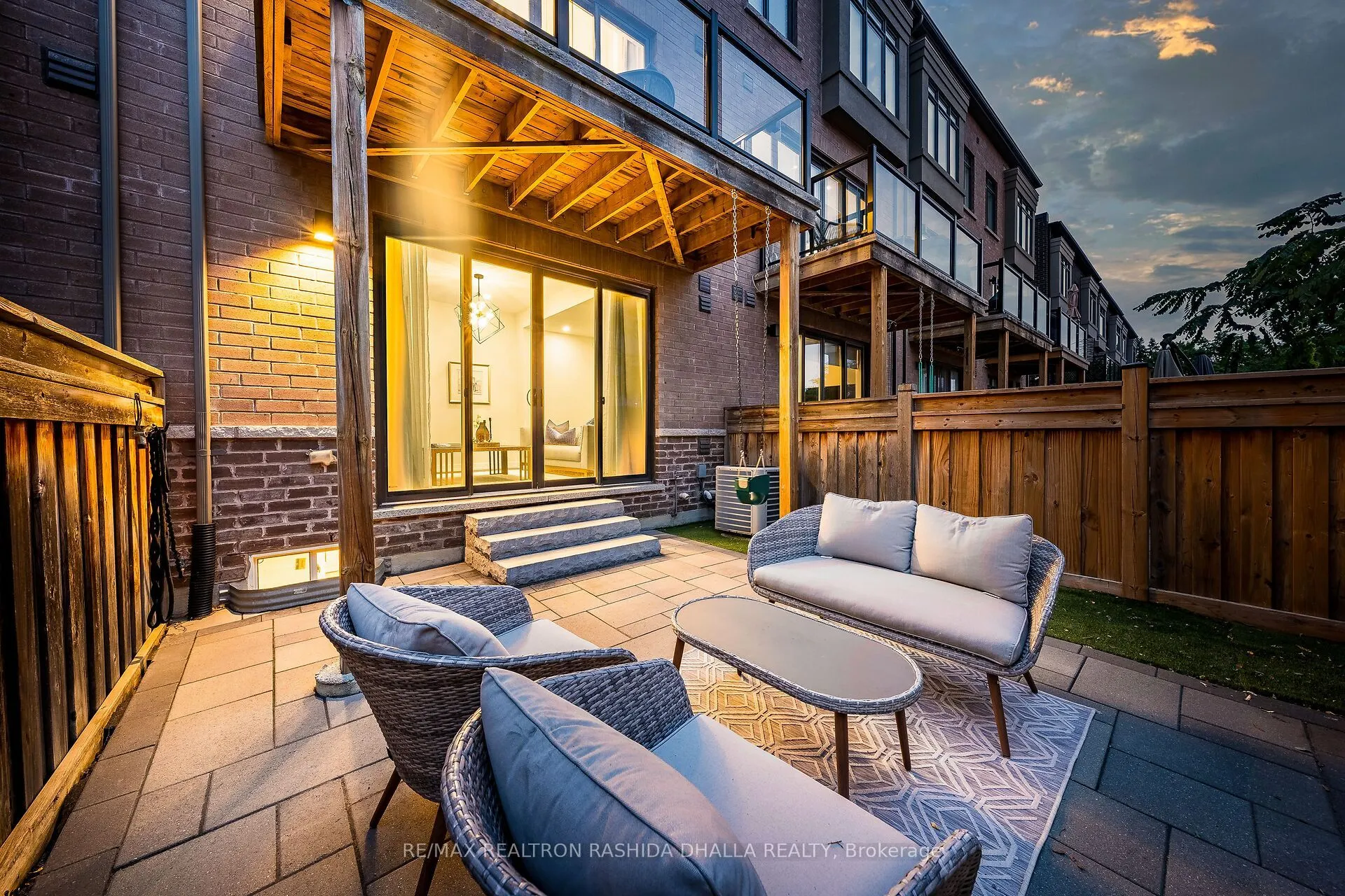 87 Glenngarry Crescent
