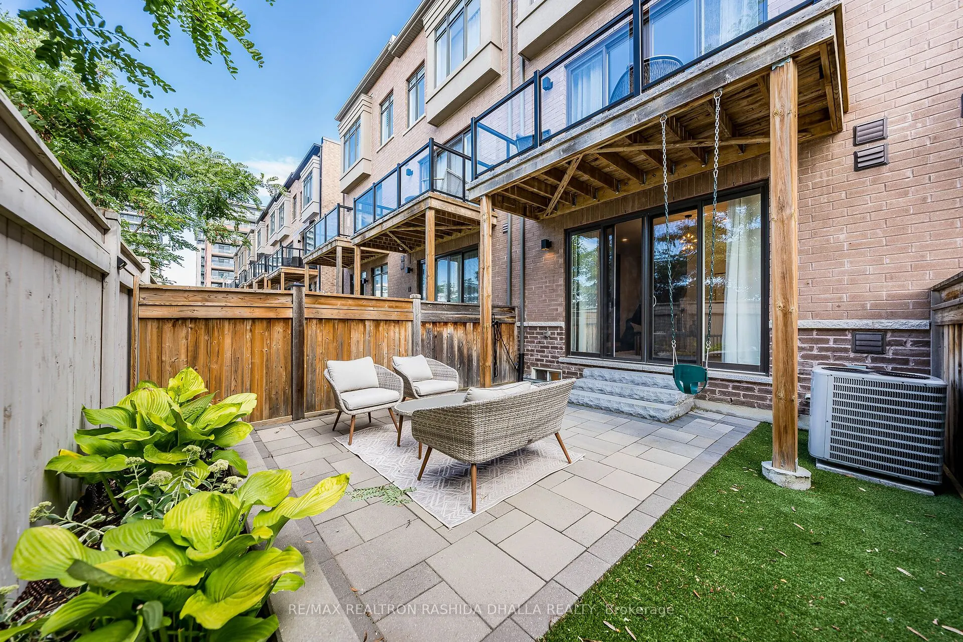 87 Glenngarry Crescent