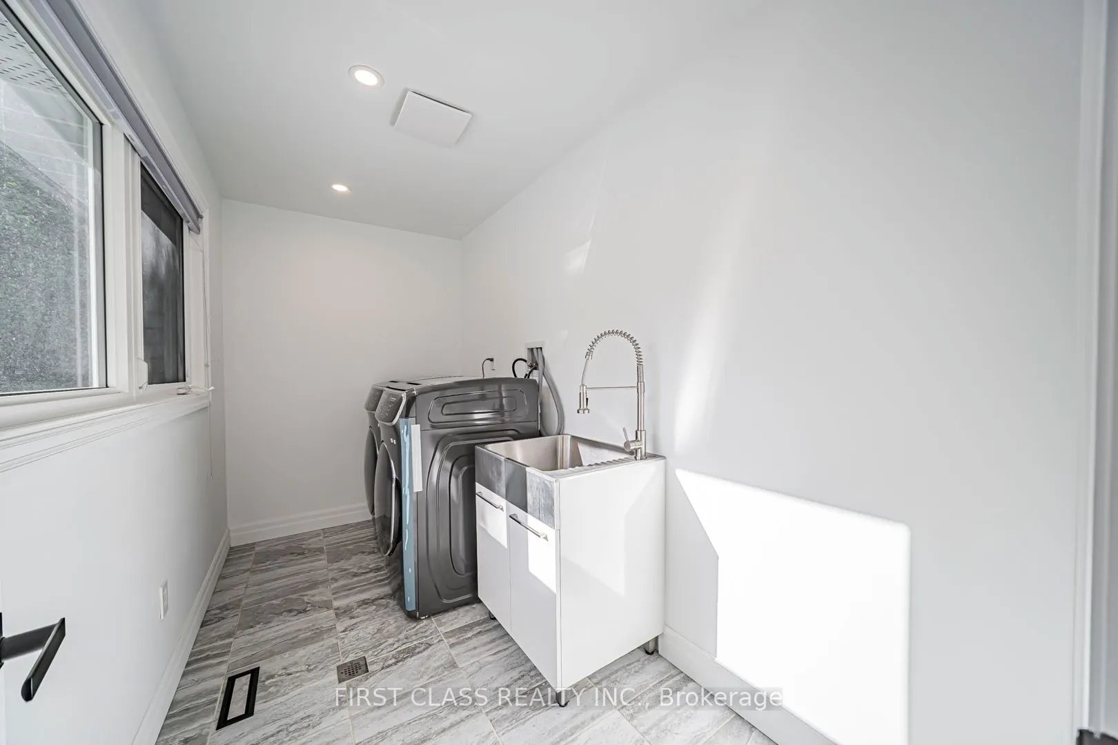 1148 Kingdale Road