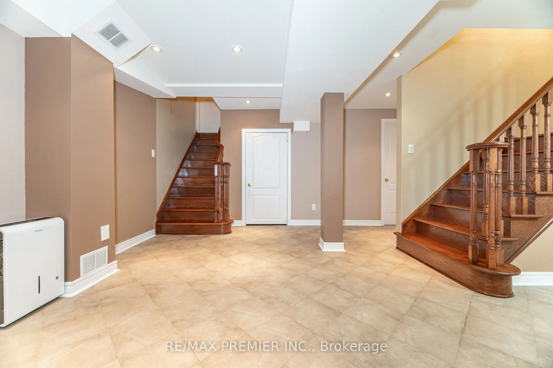 265 Julia Valentina Avenue