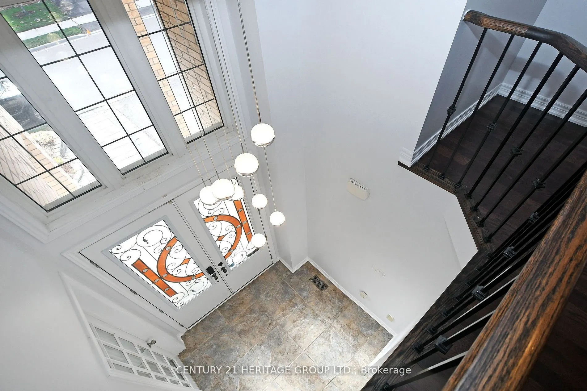 170 Art West Avenue