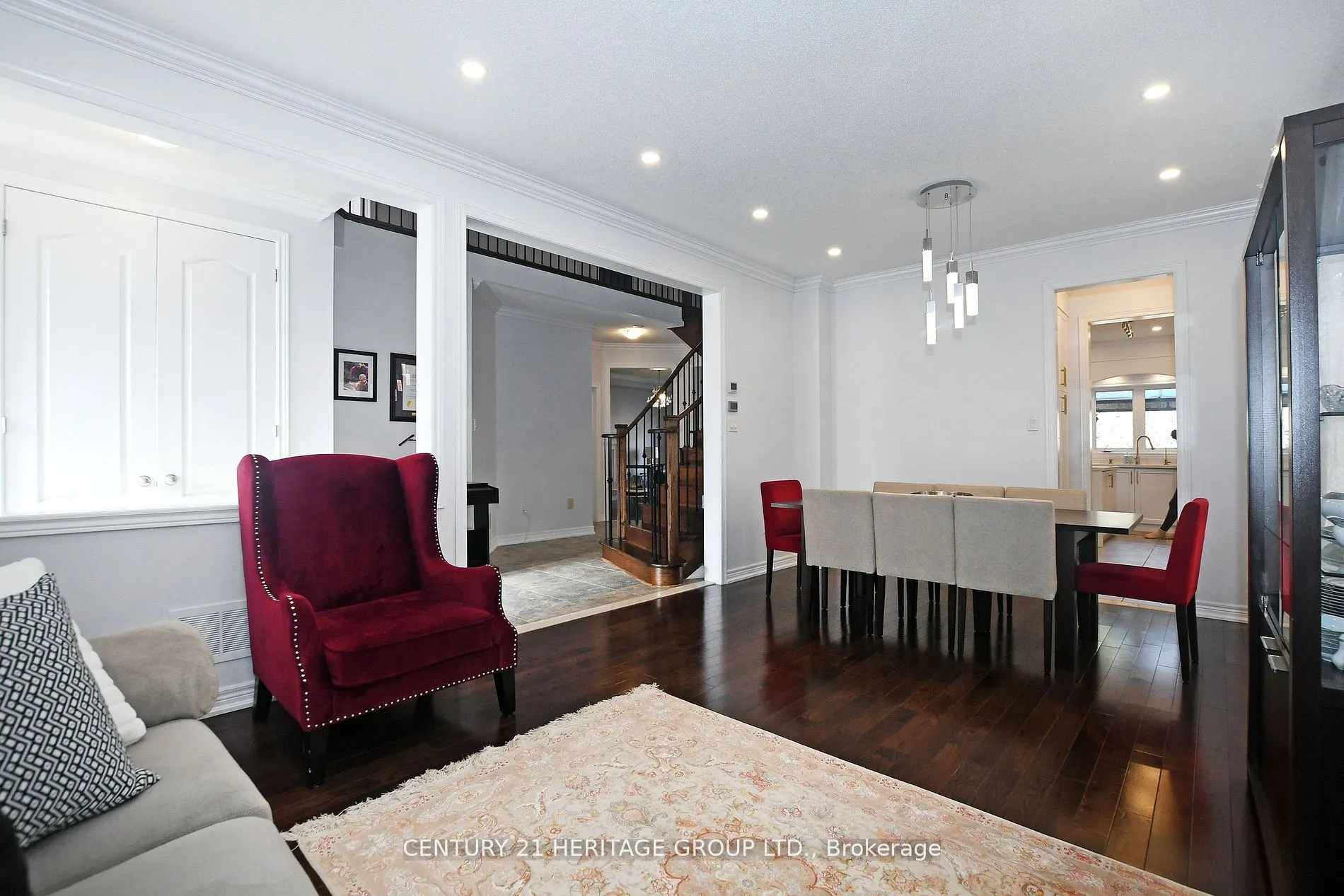 170 Art West Avenue