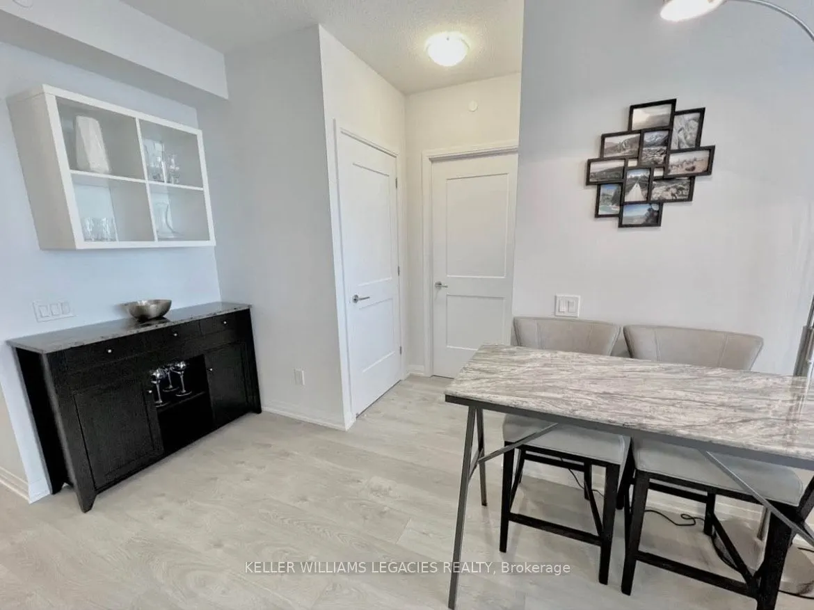 7895 Jane Street, #801