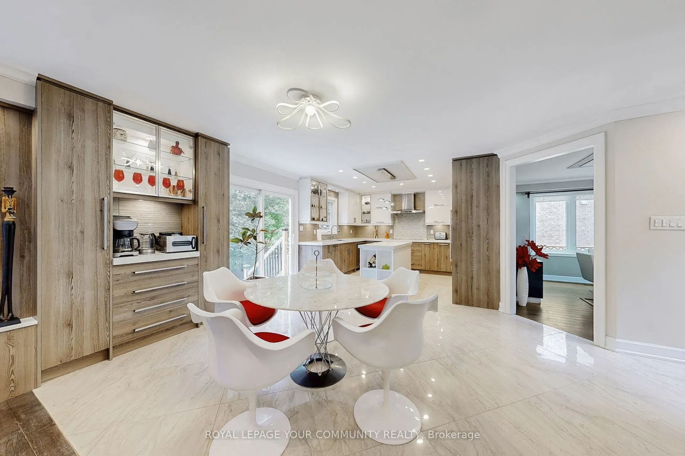 7 Shaftsbury Avenue