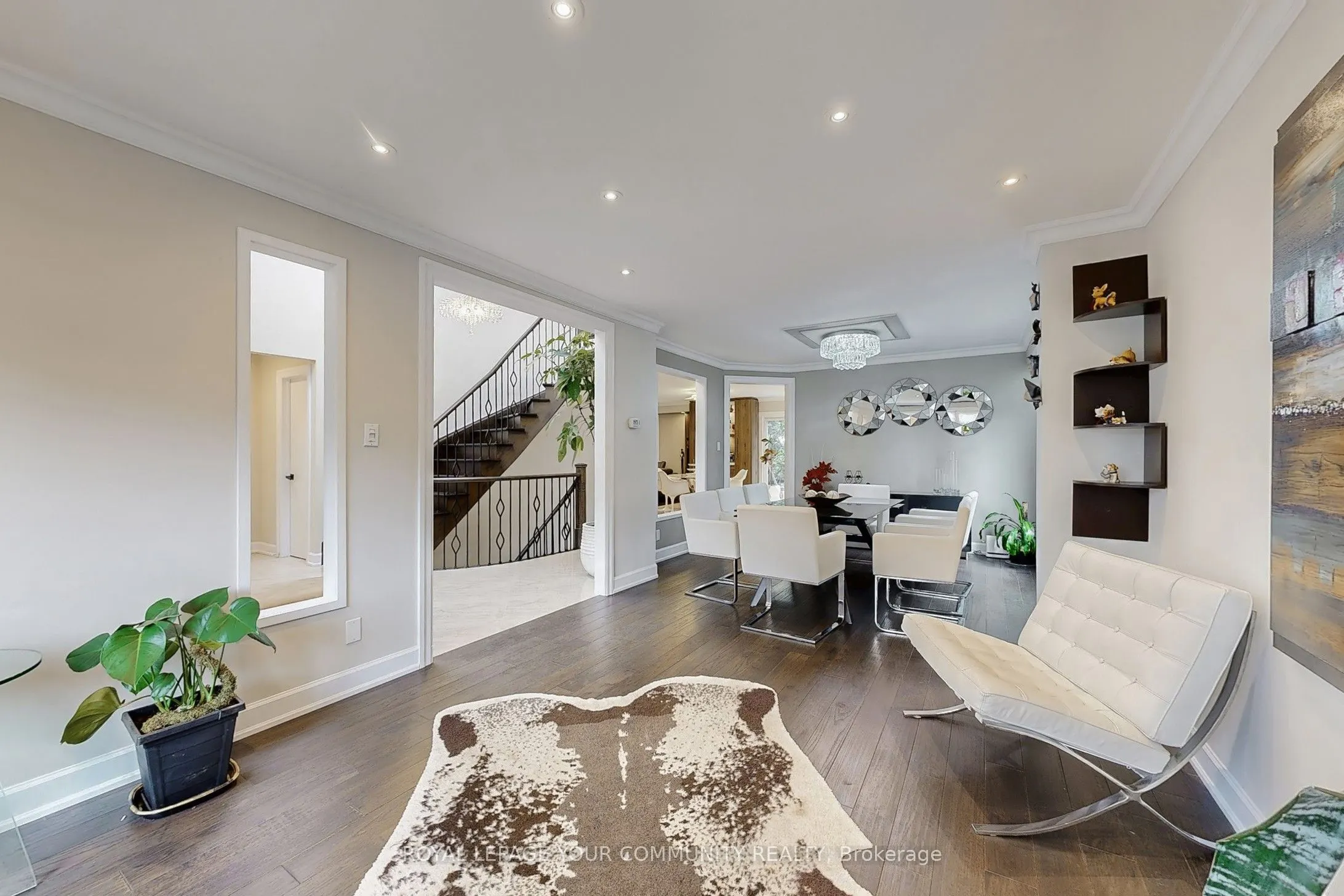 7 Shaftsbury Avenue