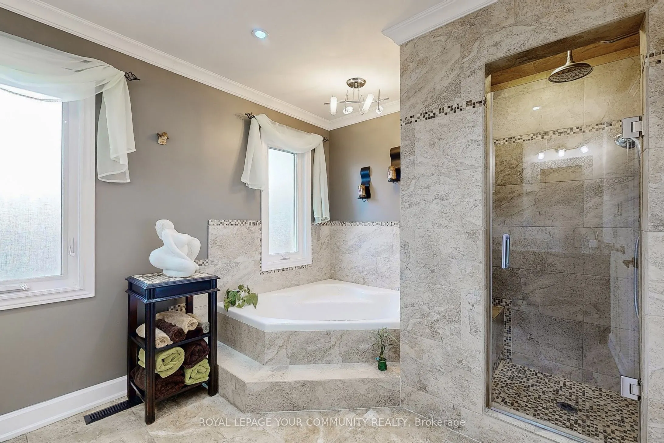 7 Shaftsbury Avenue