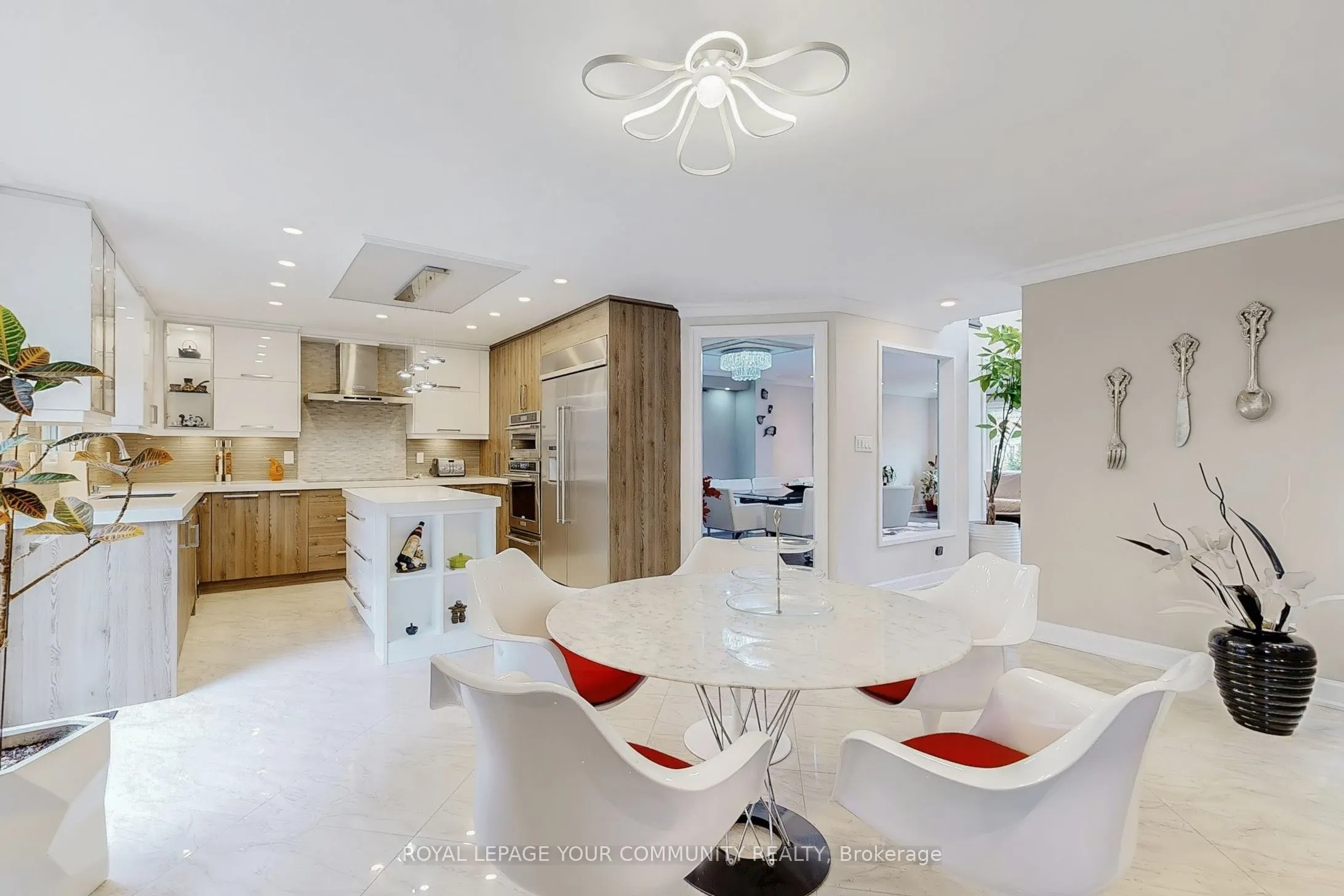7 Shaftsbury Avenue