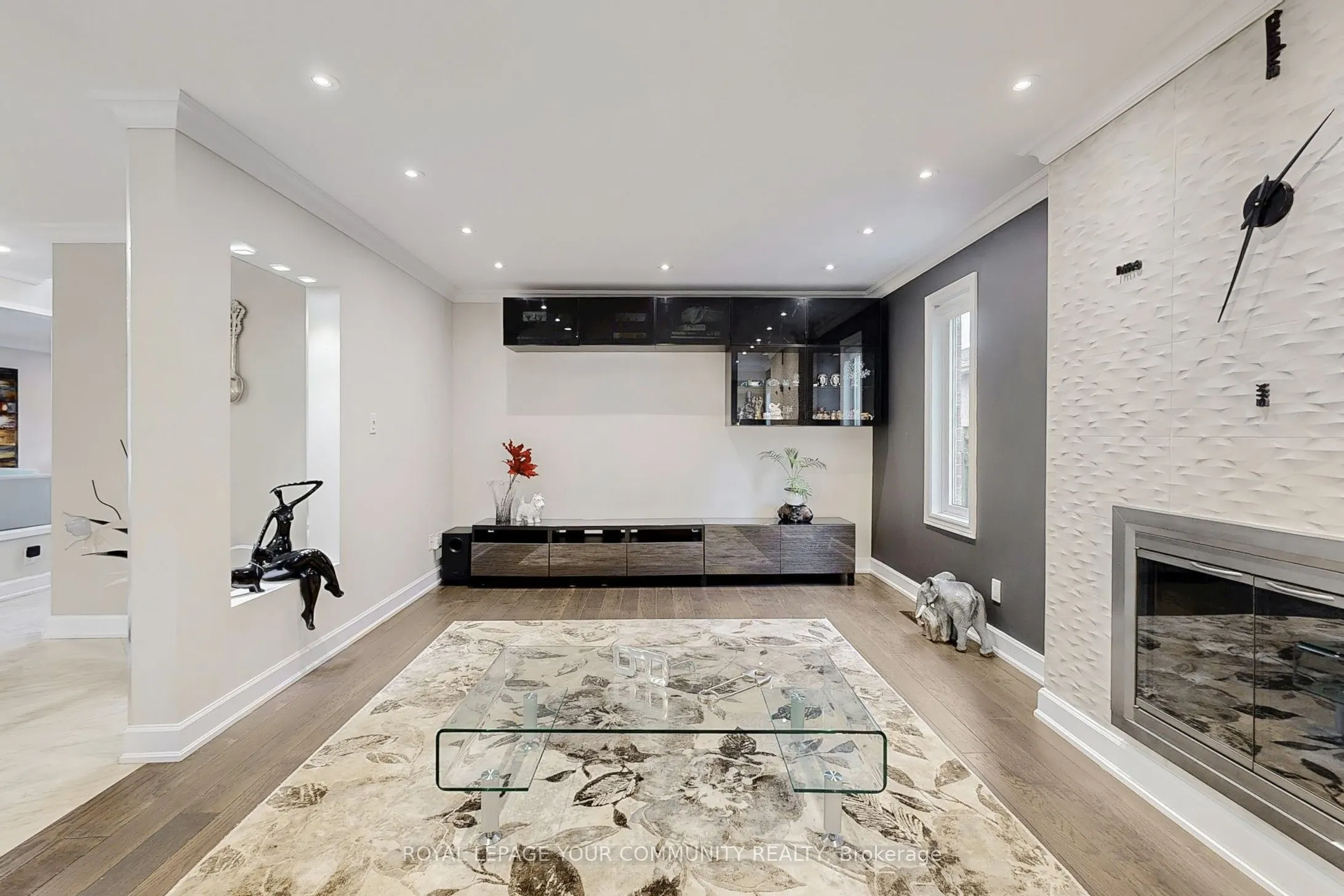 7 Shaftsbury Avenue