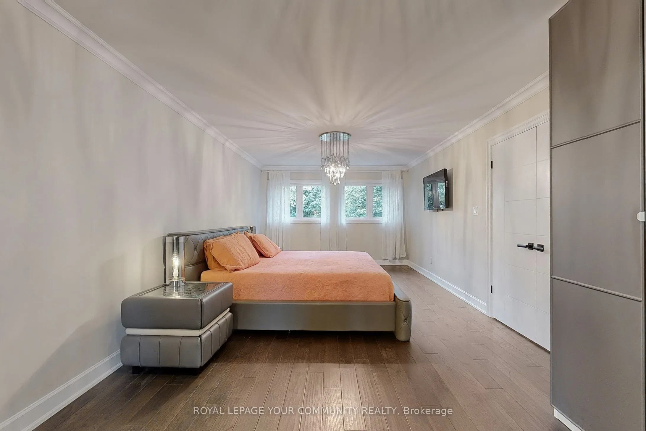 7 Shaftsbury Avenue