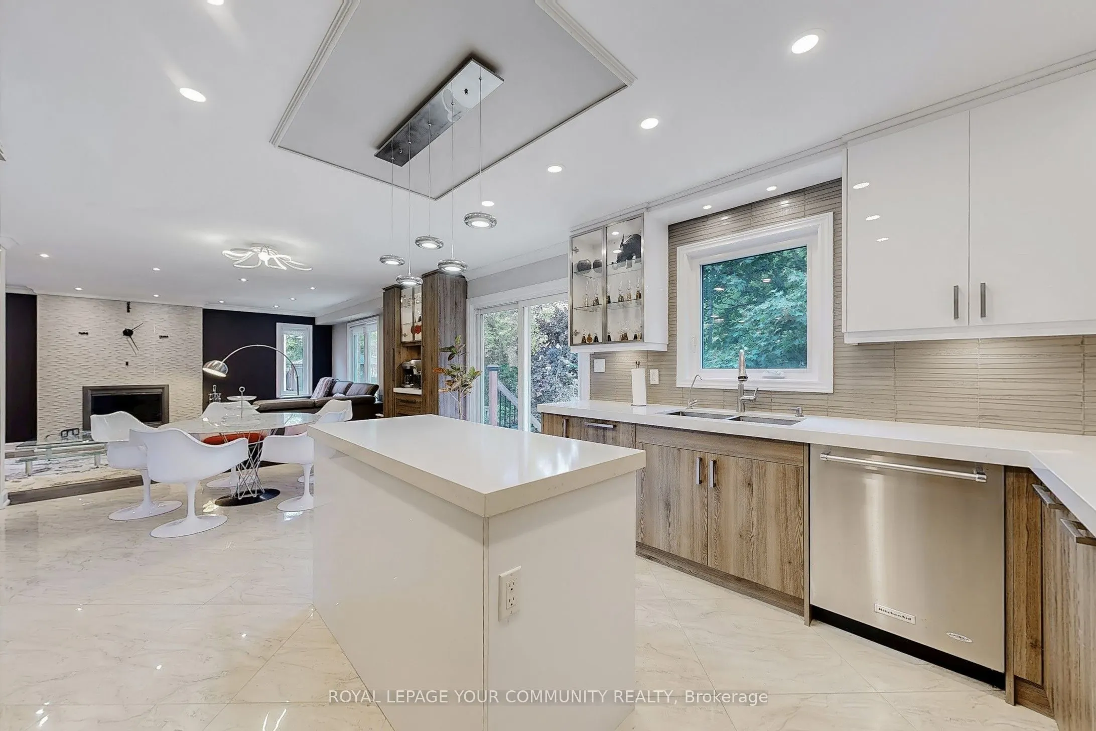 7 Shaftsbury Avenue