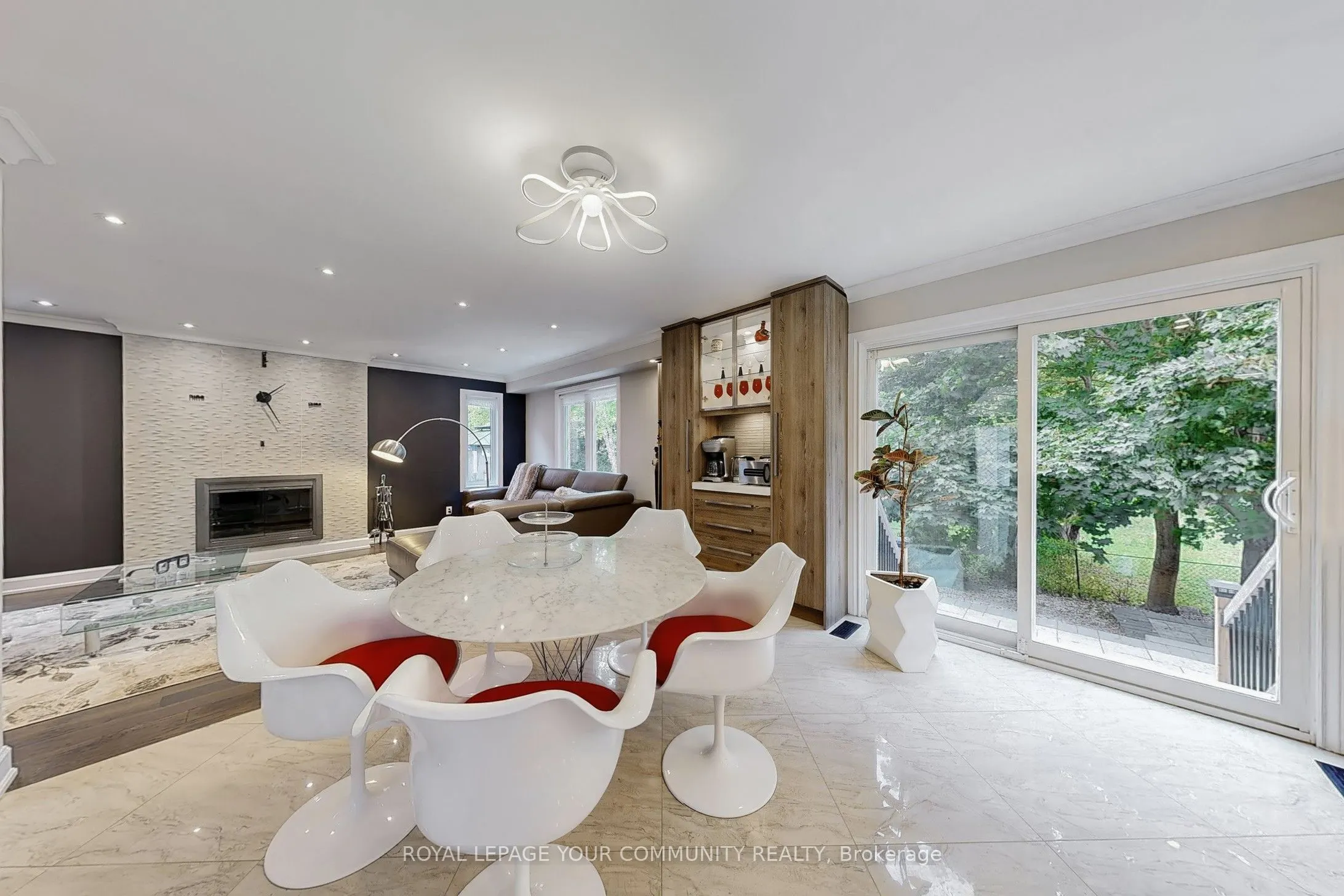 7 Shaftsbury Avenue