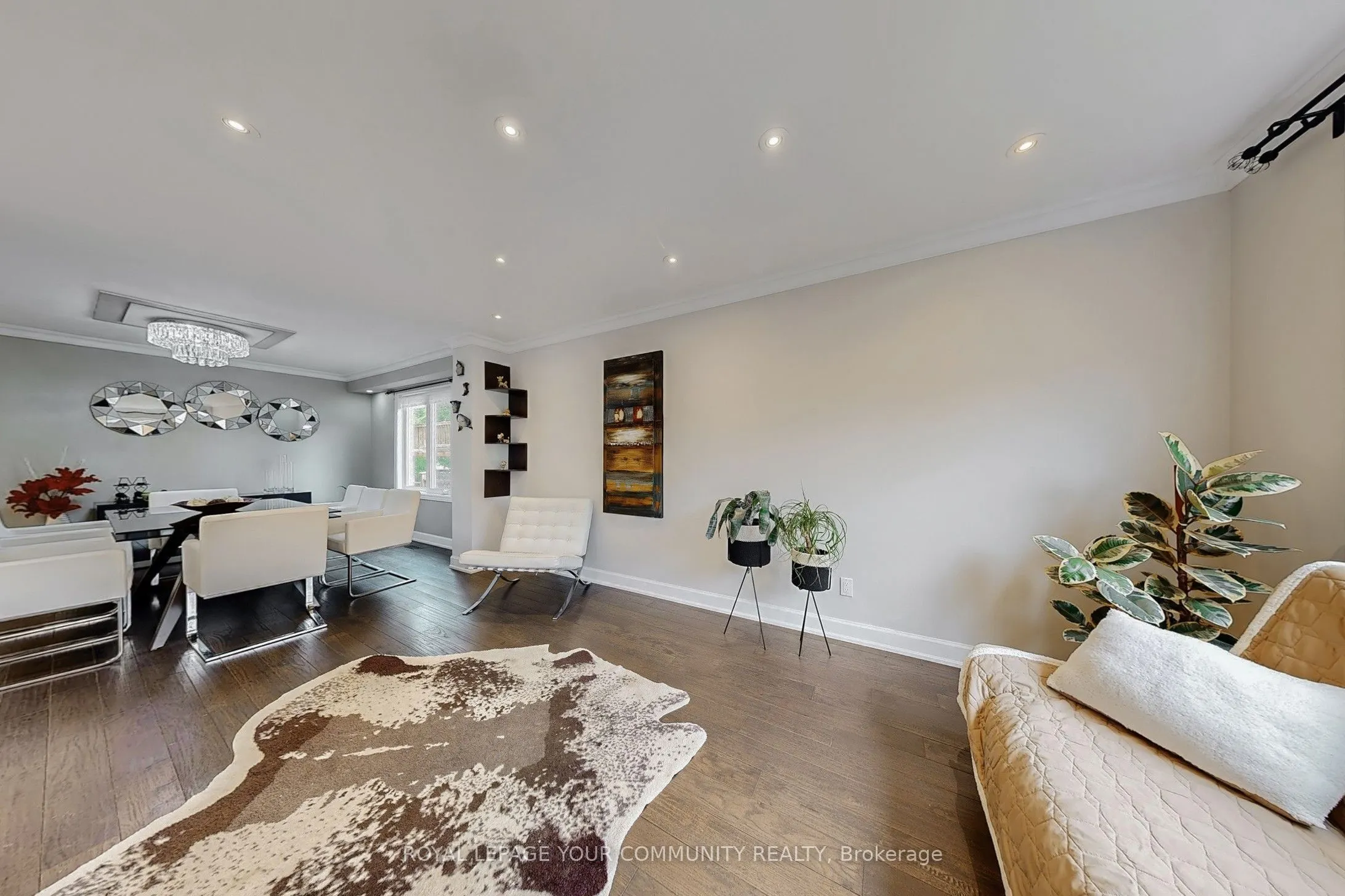 7 Shaftsbury Avenue