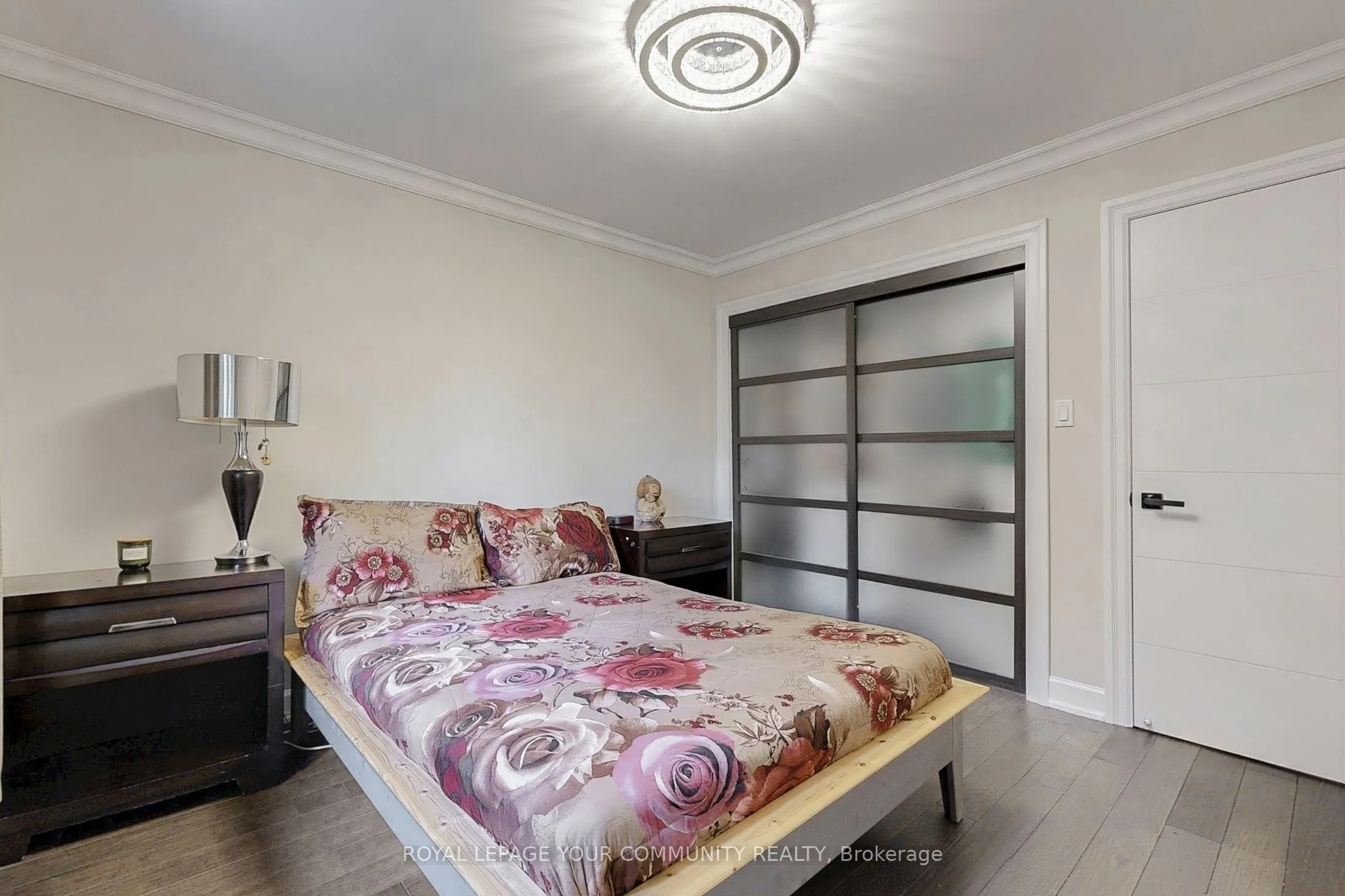 7 Shaftsbury Avenue