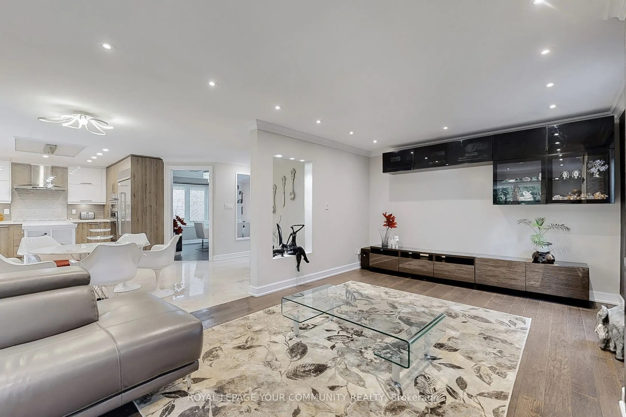 7 Shaftsbury Avenue