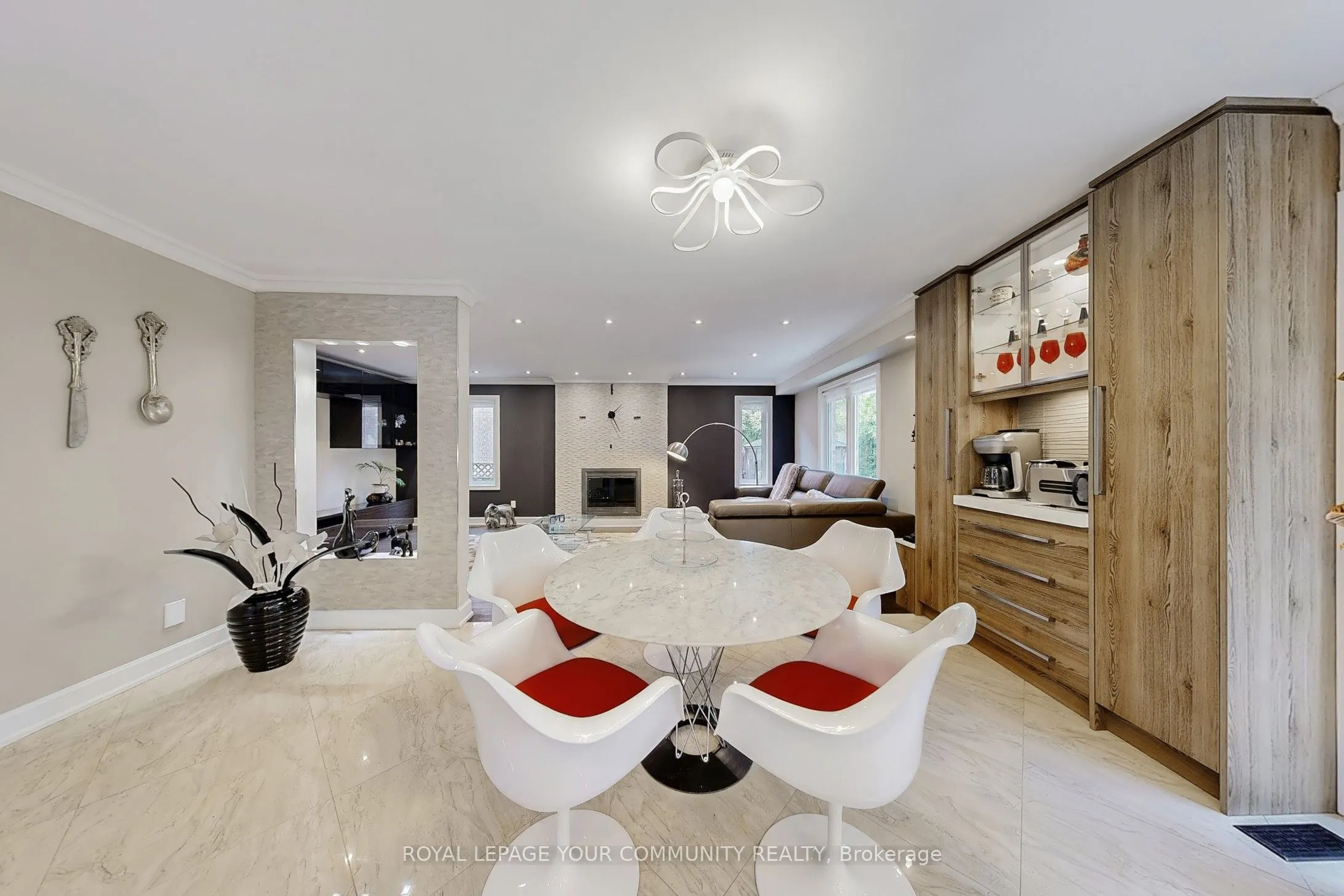 7 Shaftsbury Avenue