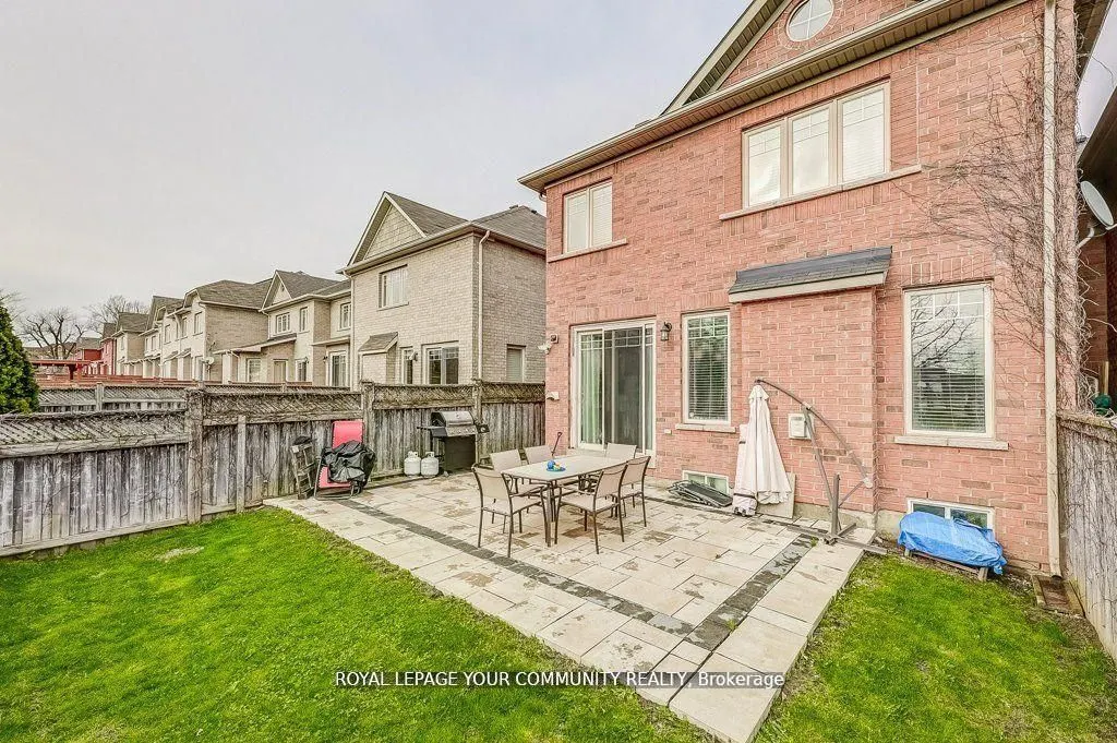 16 Windrow Street