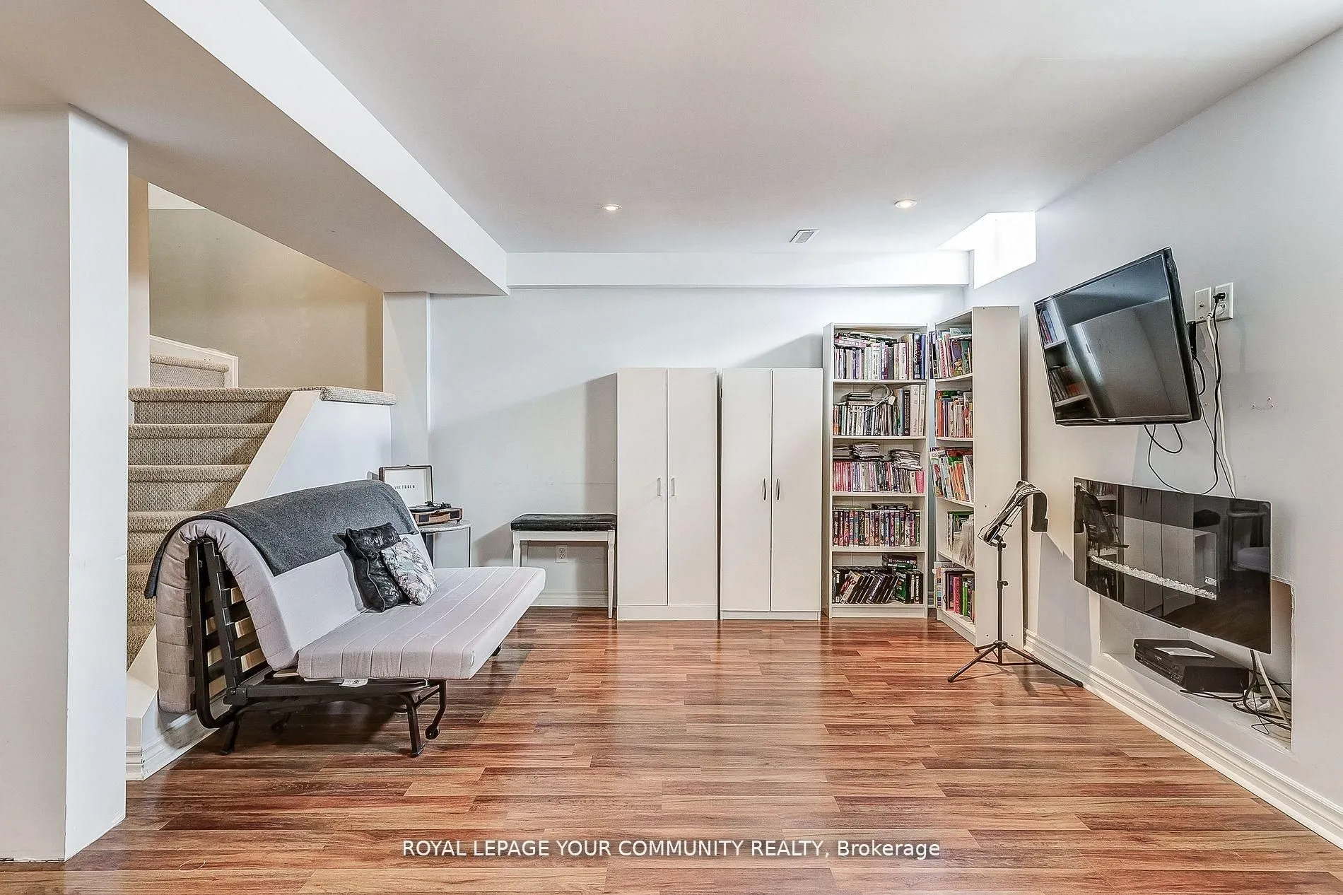 16 Windrow Street