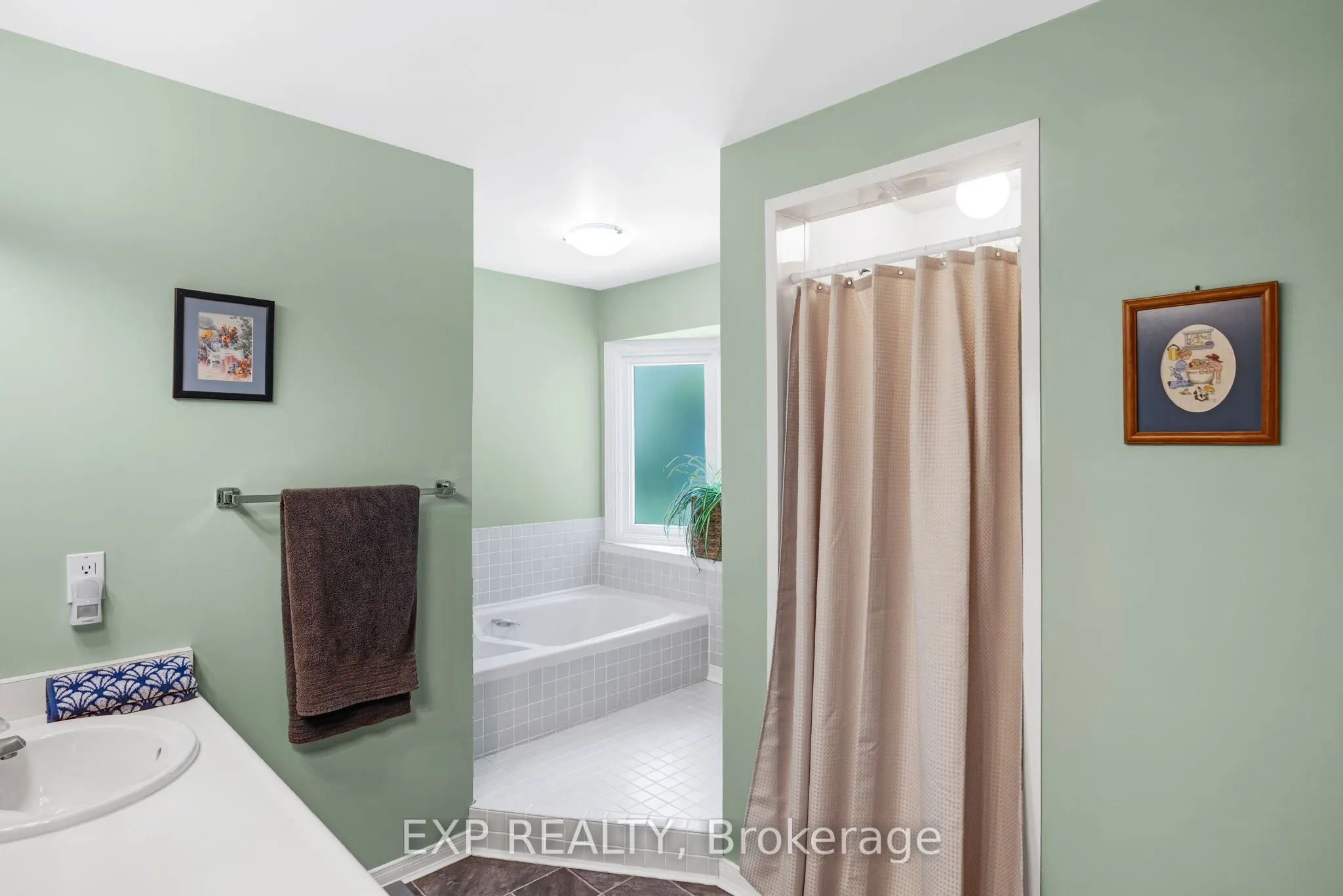 308 John Bowser Crescent
