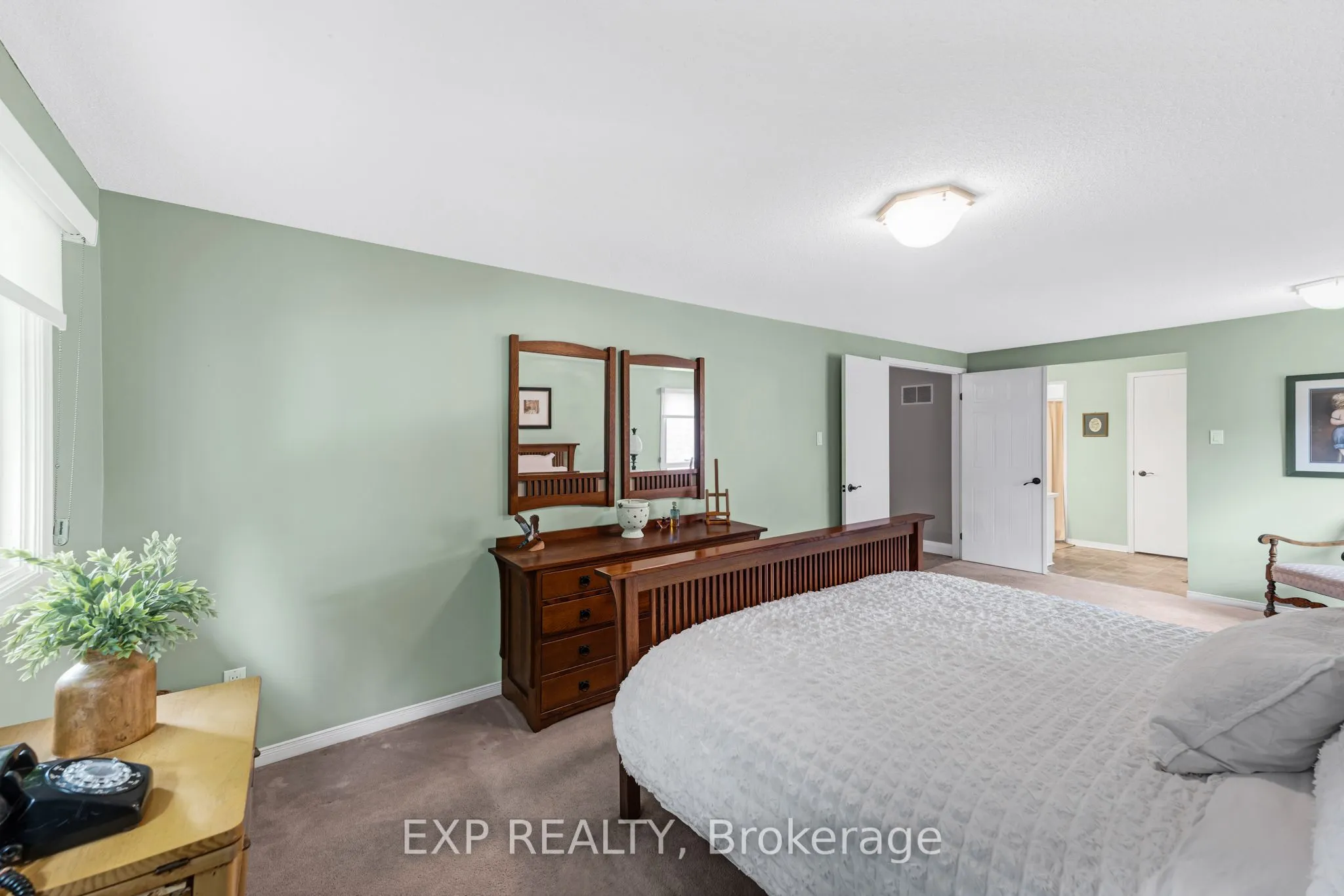 308 John Bowser Crescent