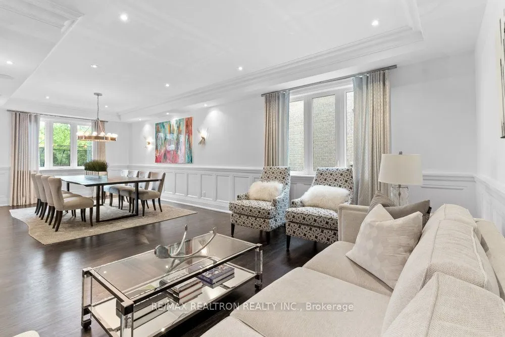 542 HIGHCLIFFE Drive