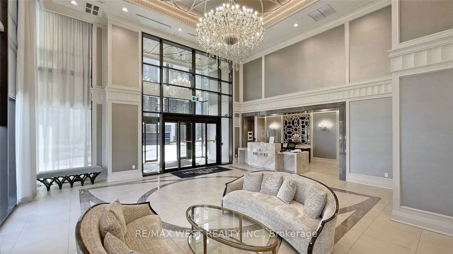 9085 Jane Street, #901