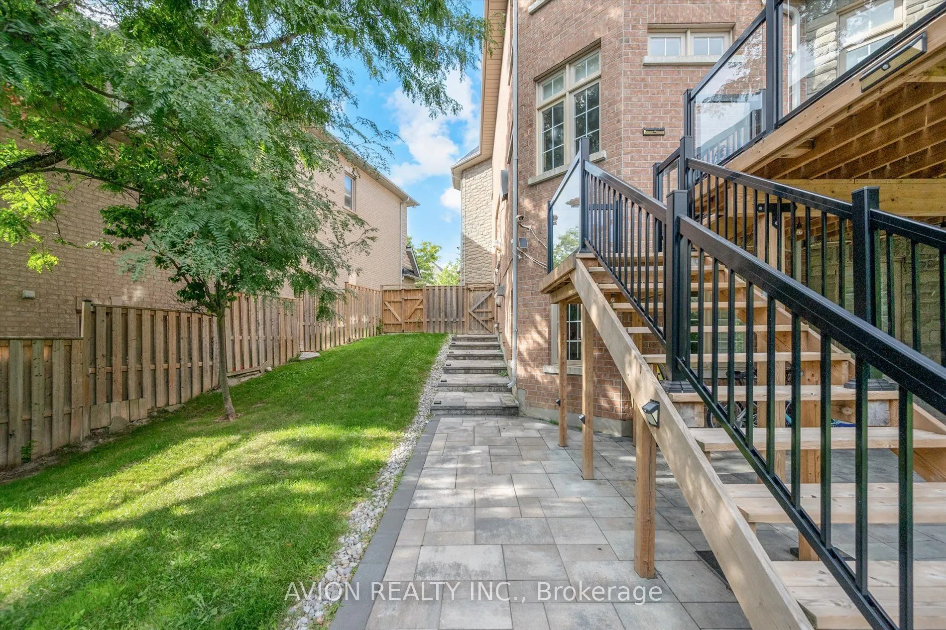 37 Frybrook Crescent