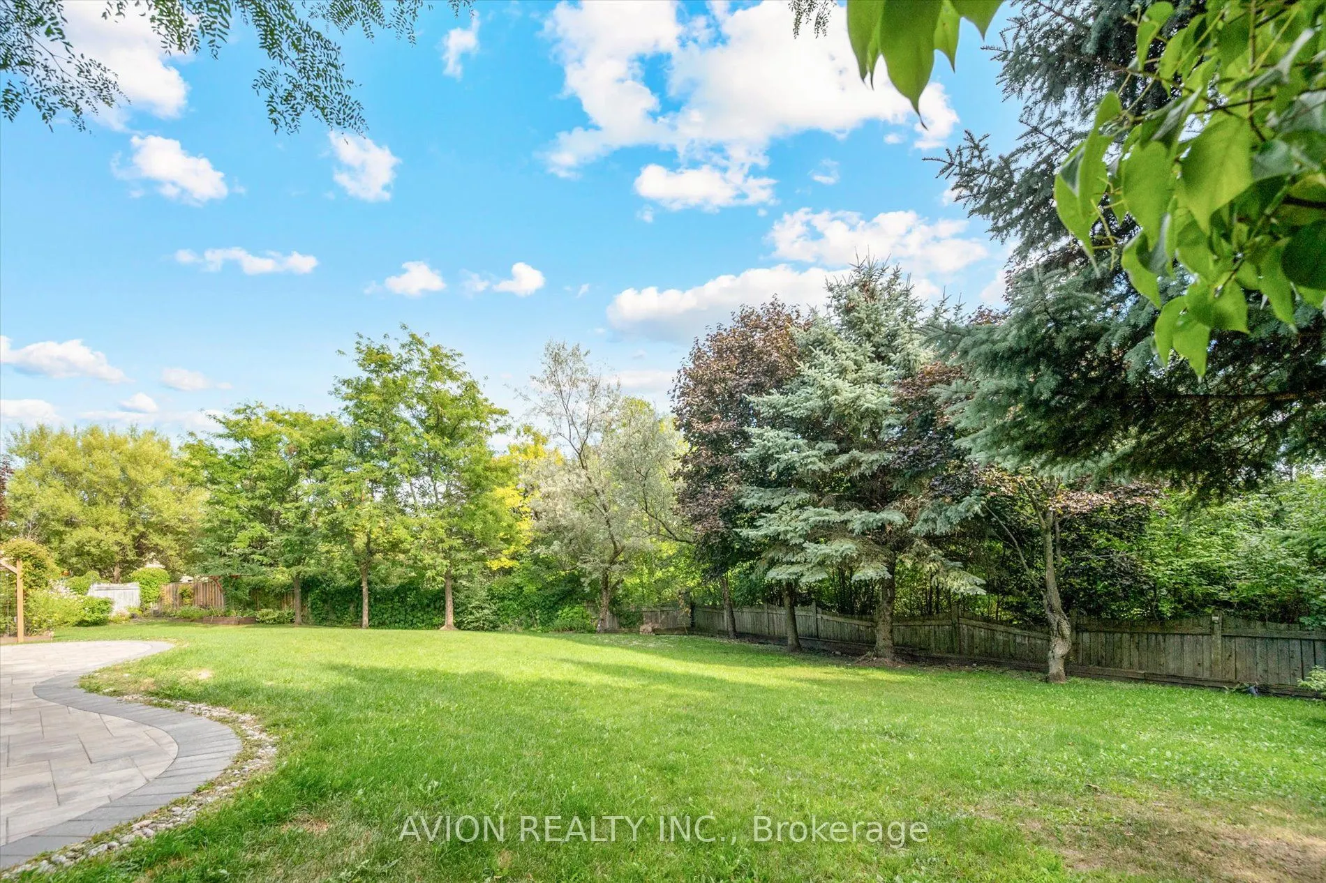 37 Frybrook Crescent