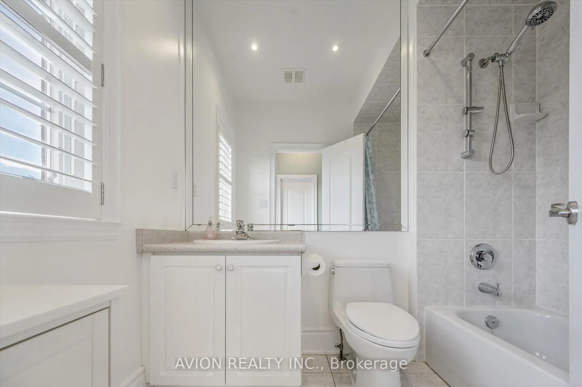 37 Frybrook Crescent