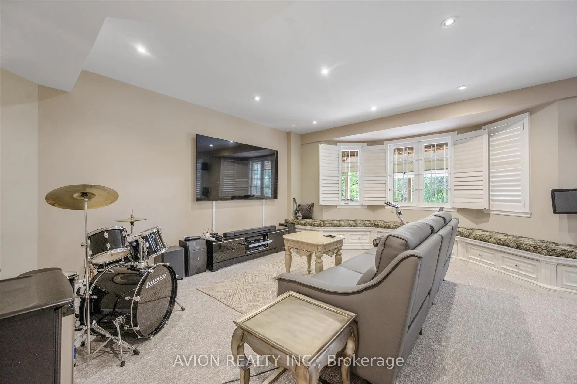 37 Frybrook Crescent