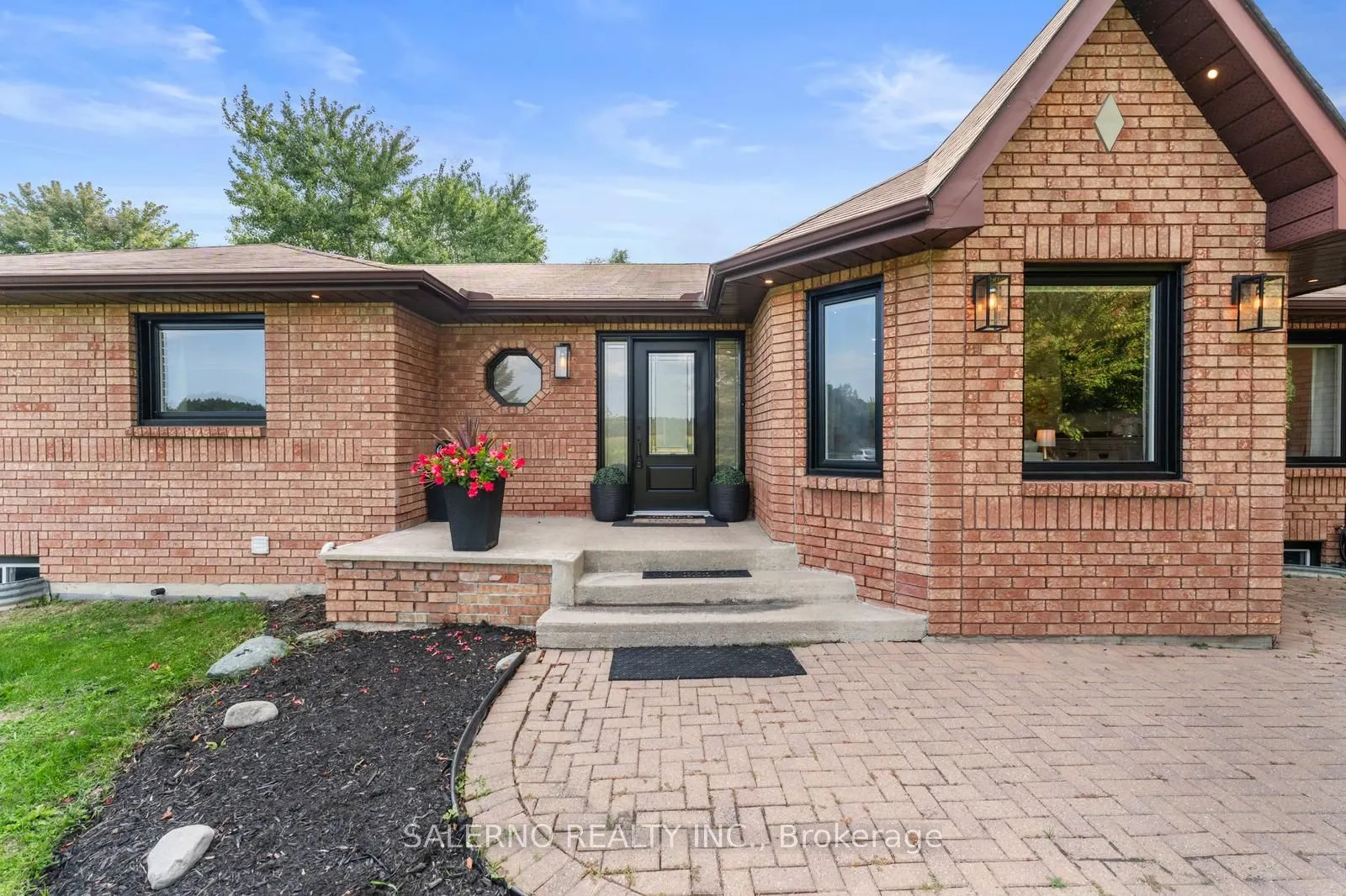 4372 10th Side Road