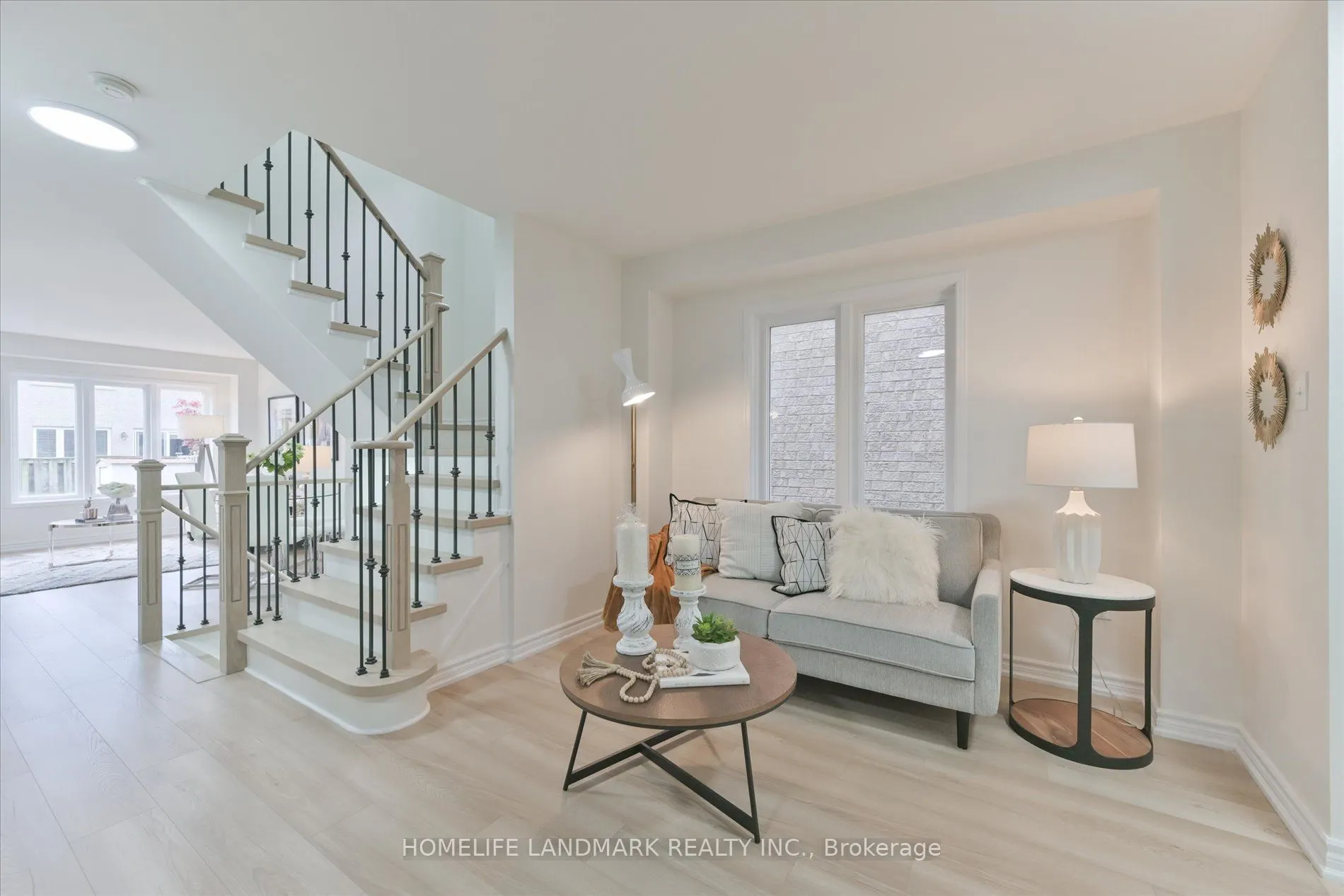 206 Venice Gate Drive