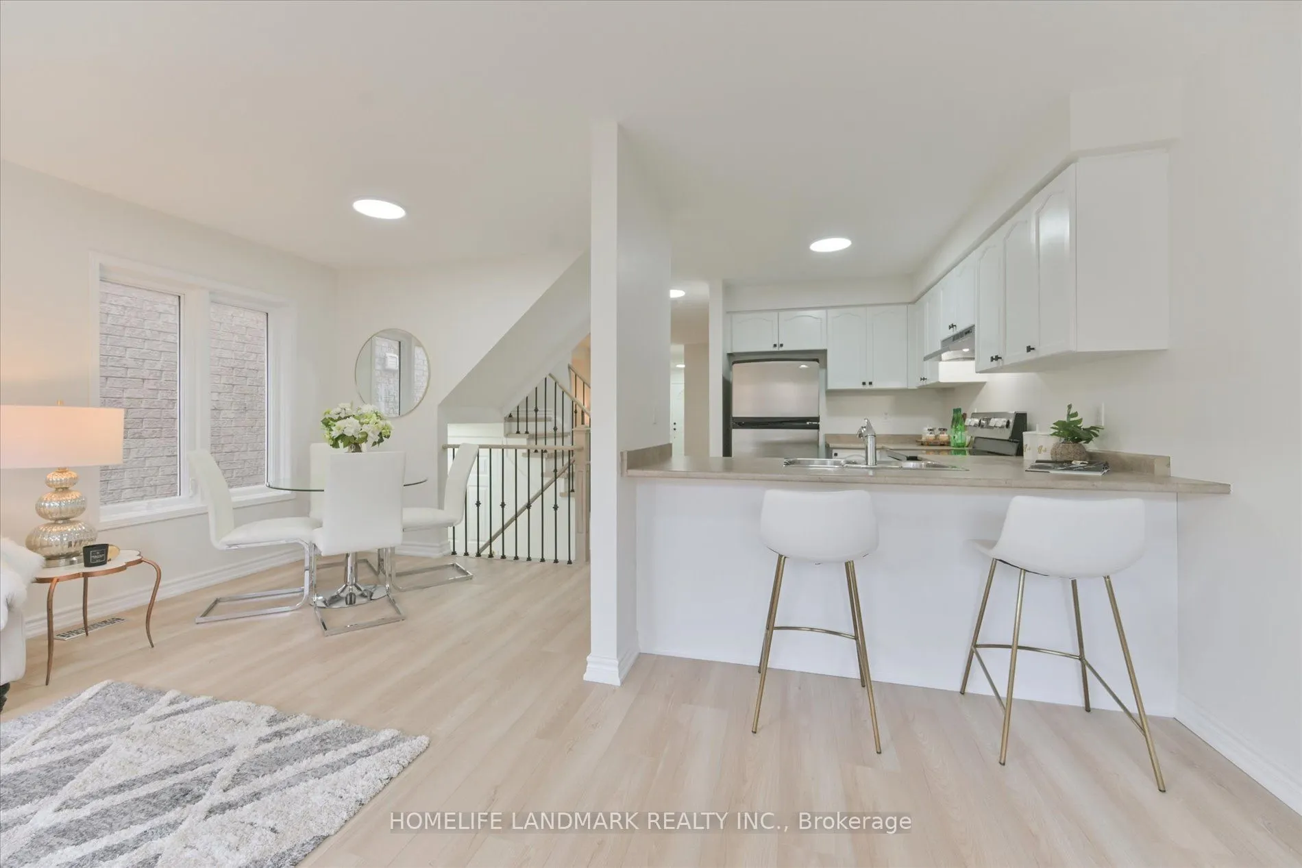 206 Venice Gate Drive