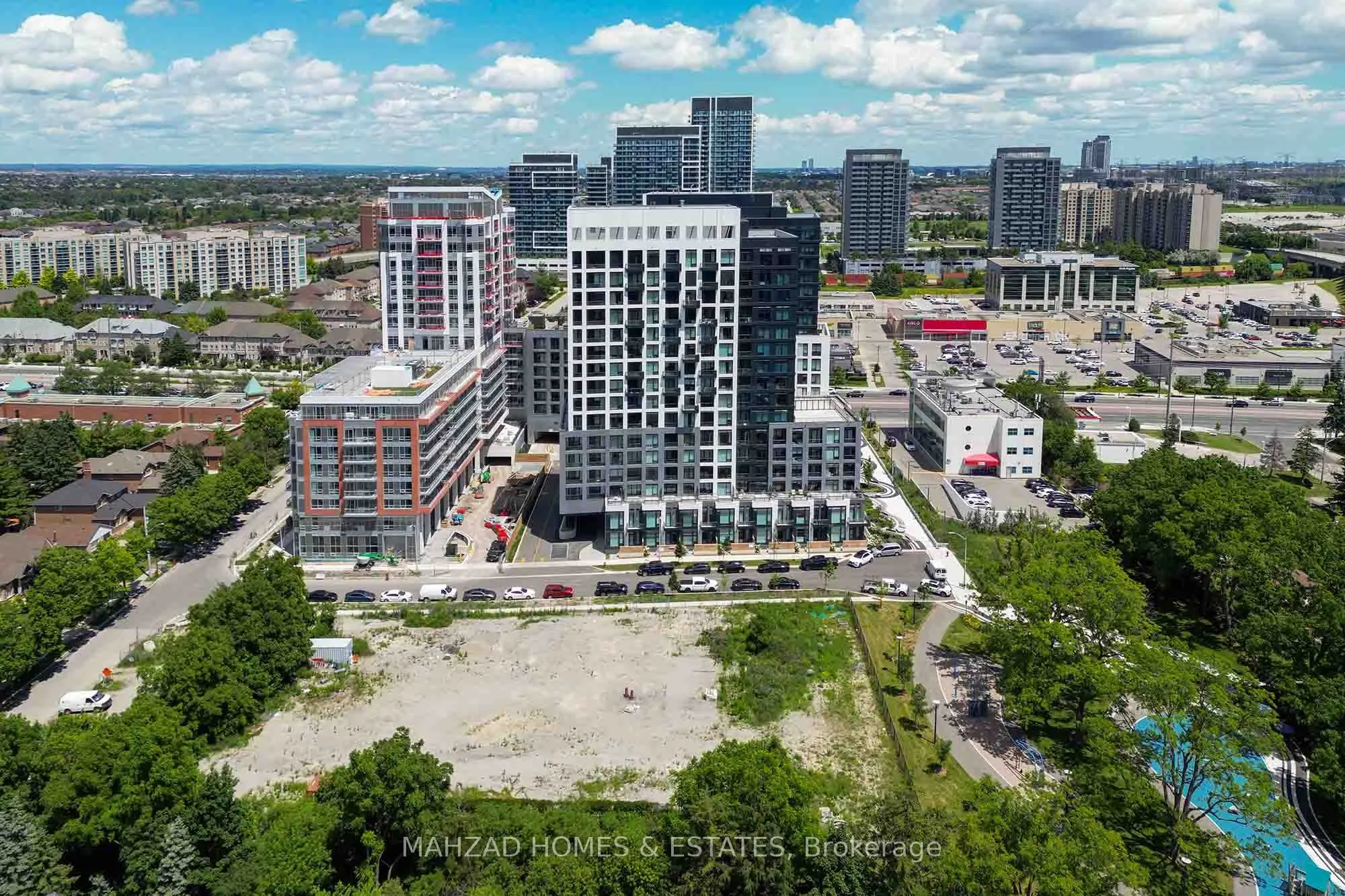 8886 yonge Street, #1806