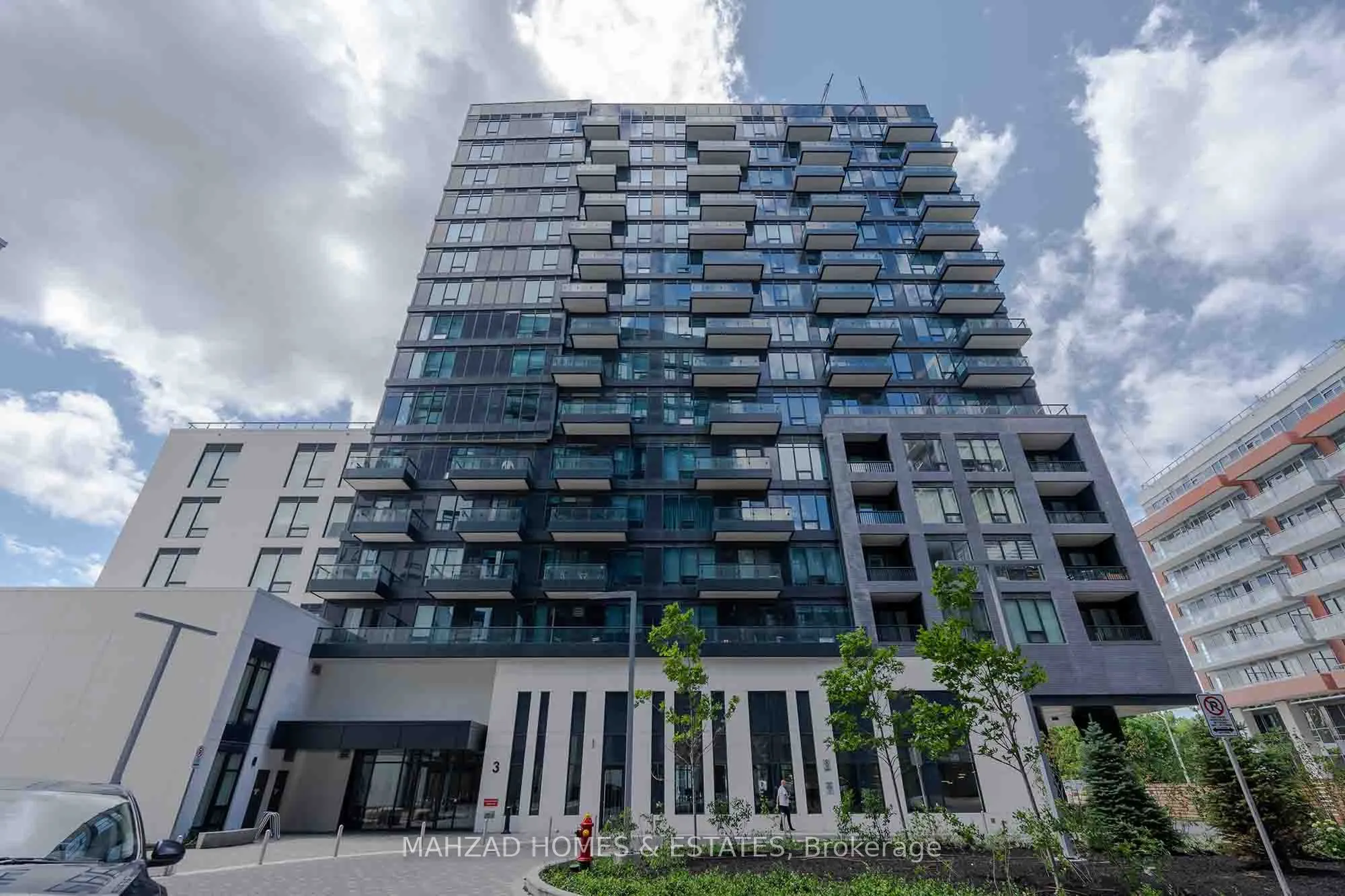 8886 yonge Street, #1806