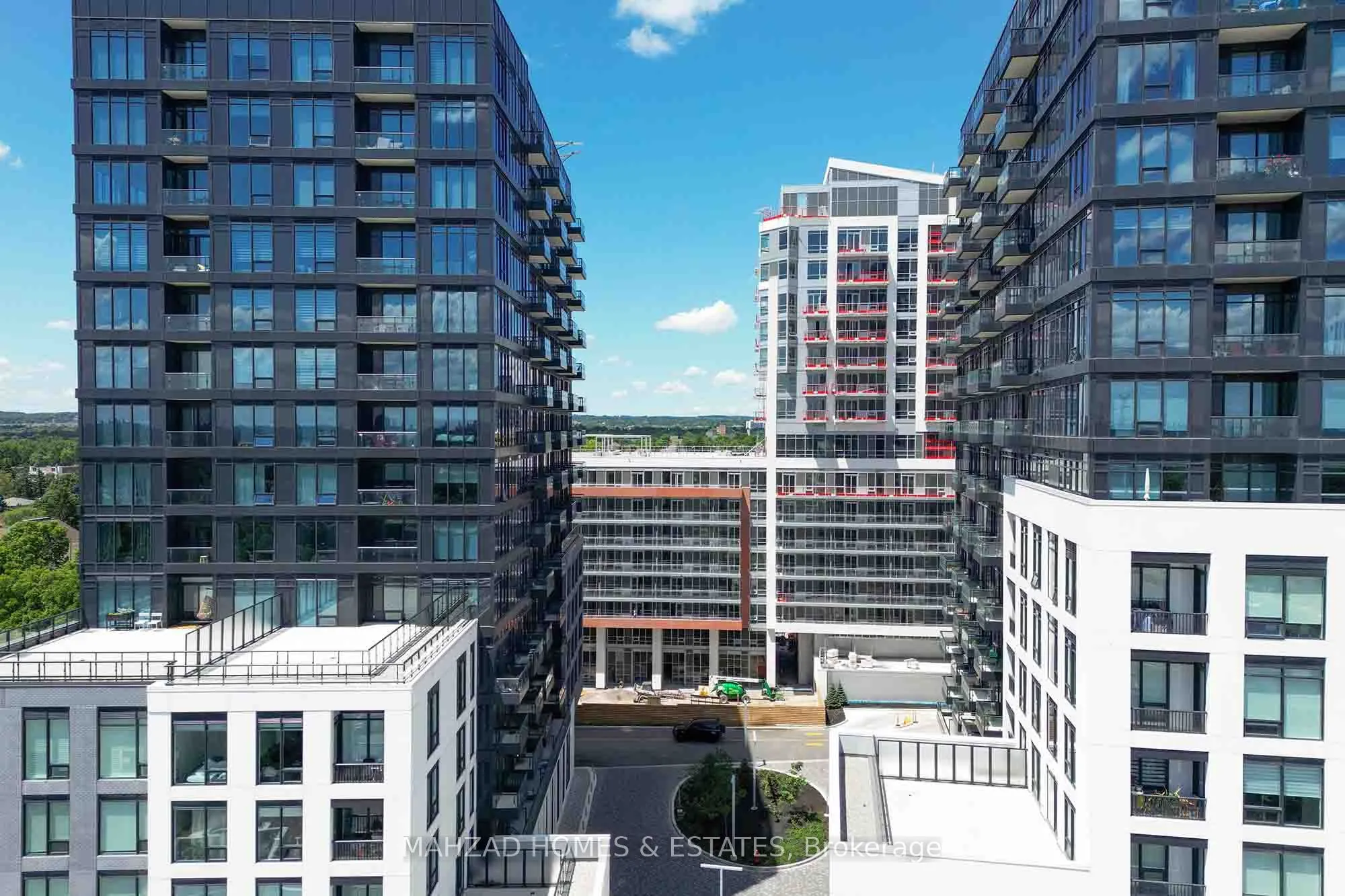8886 yonge Street, #1806